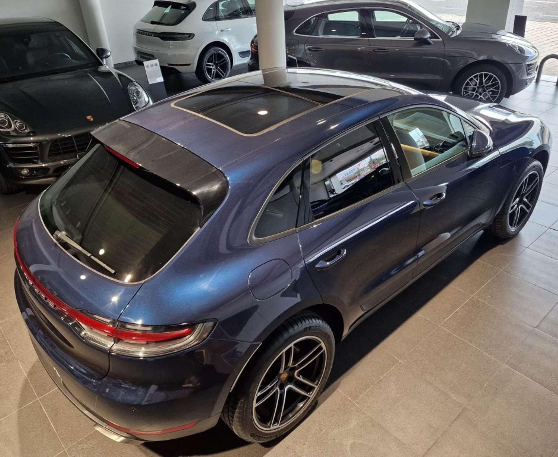 Porsche - Macan