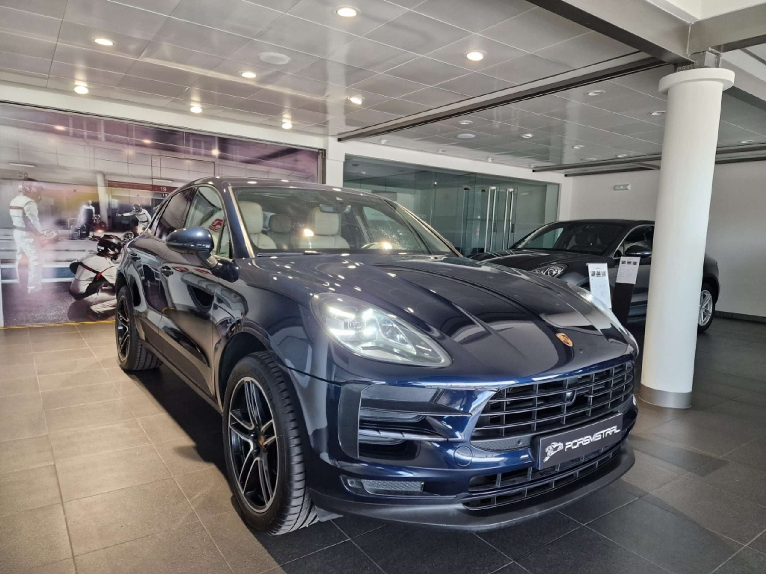 Porsche - Macan