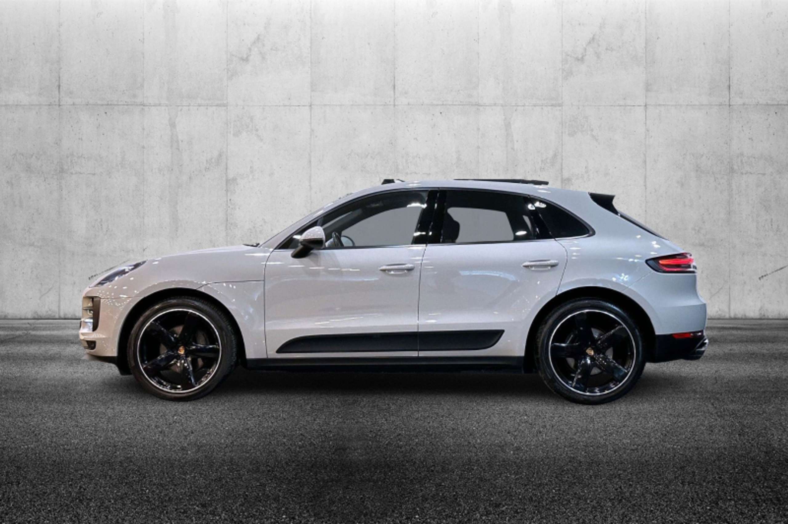 Porsche - Macan