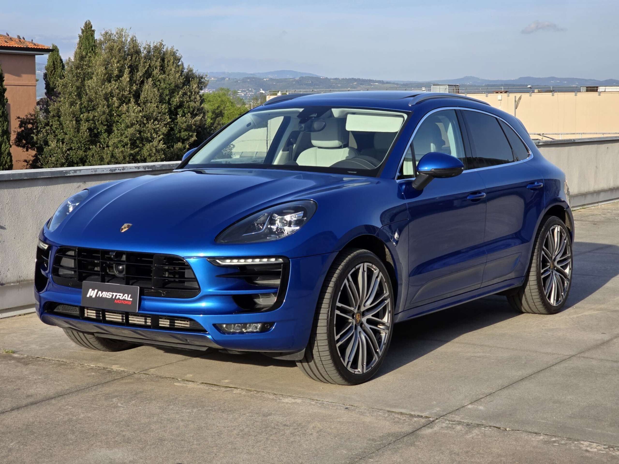 Porsche - Macan