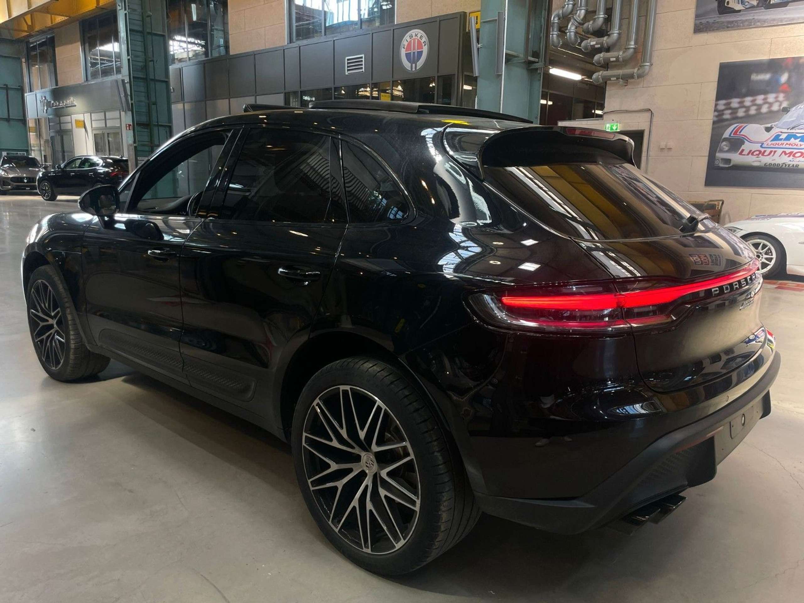 Porsche - Macan