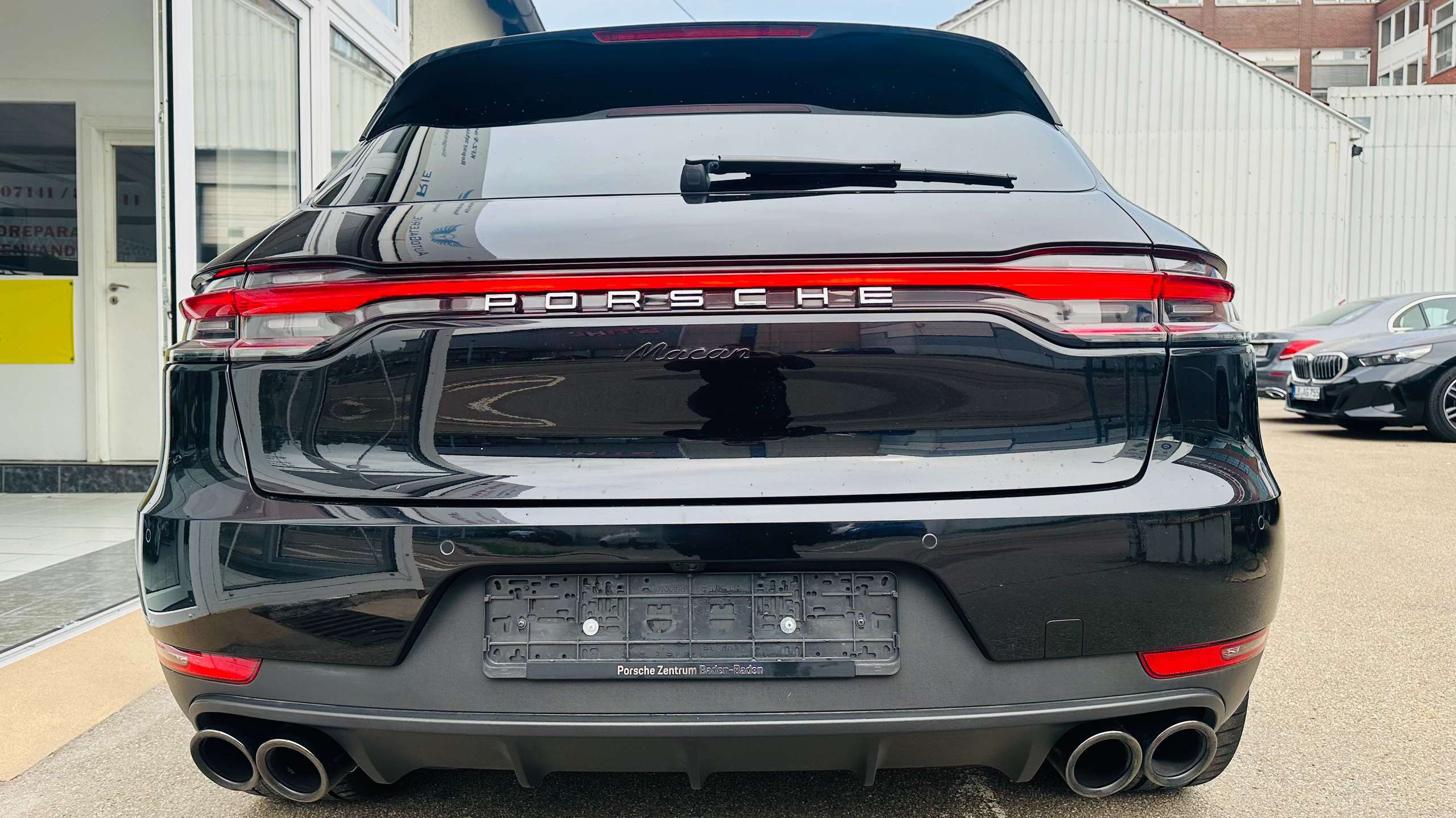 Porsche - Macan