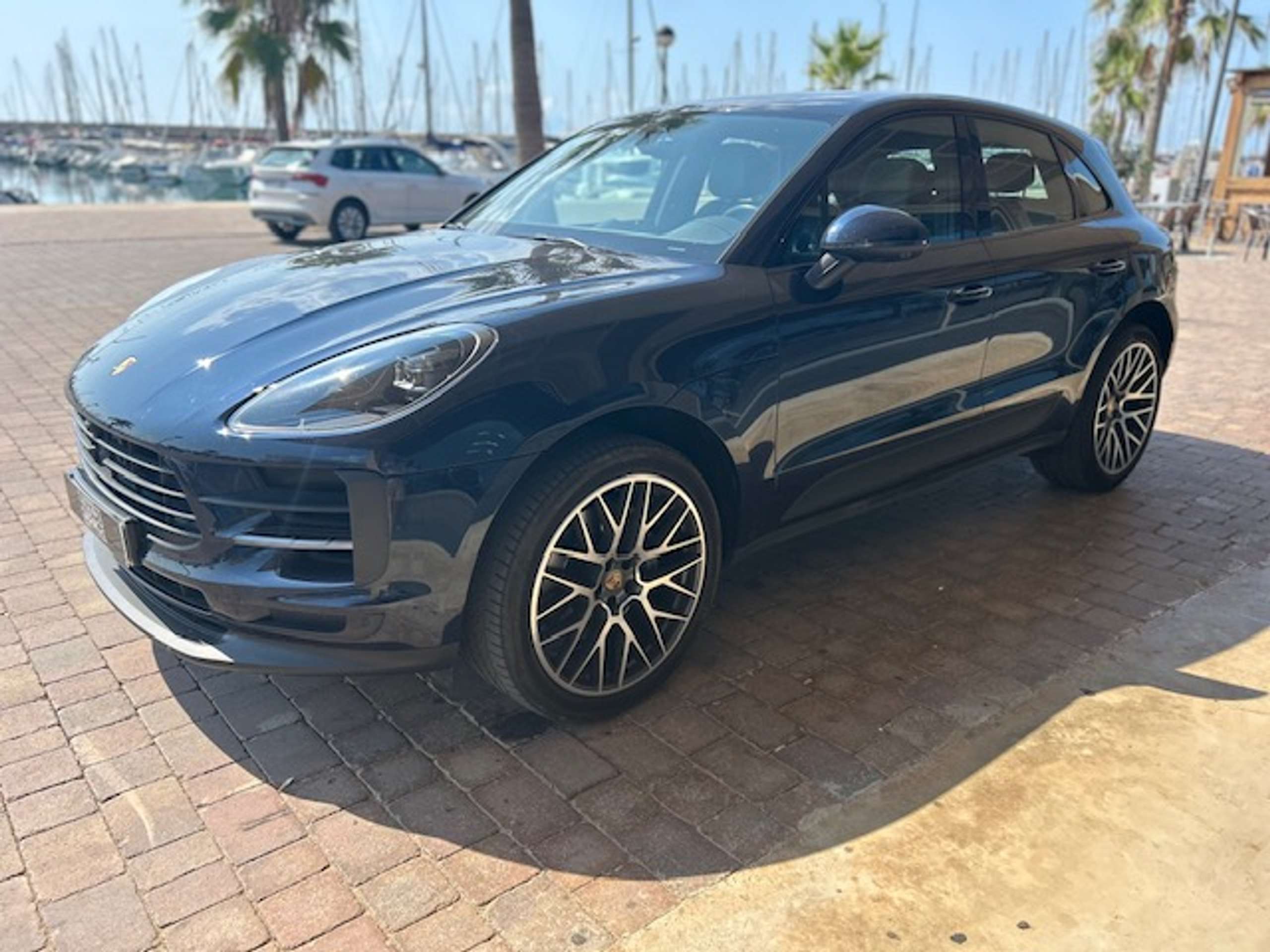 Porsche - Macan