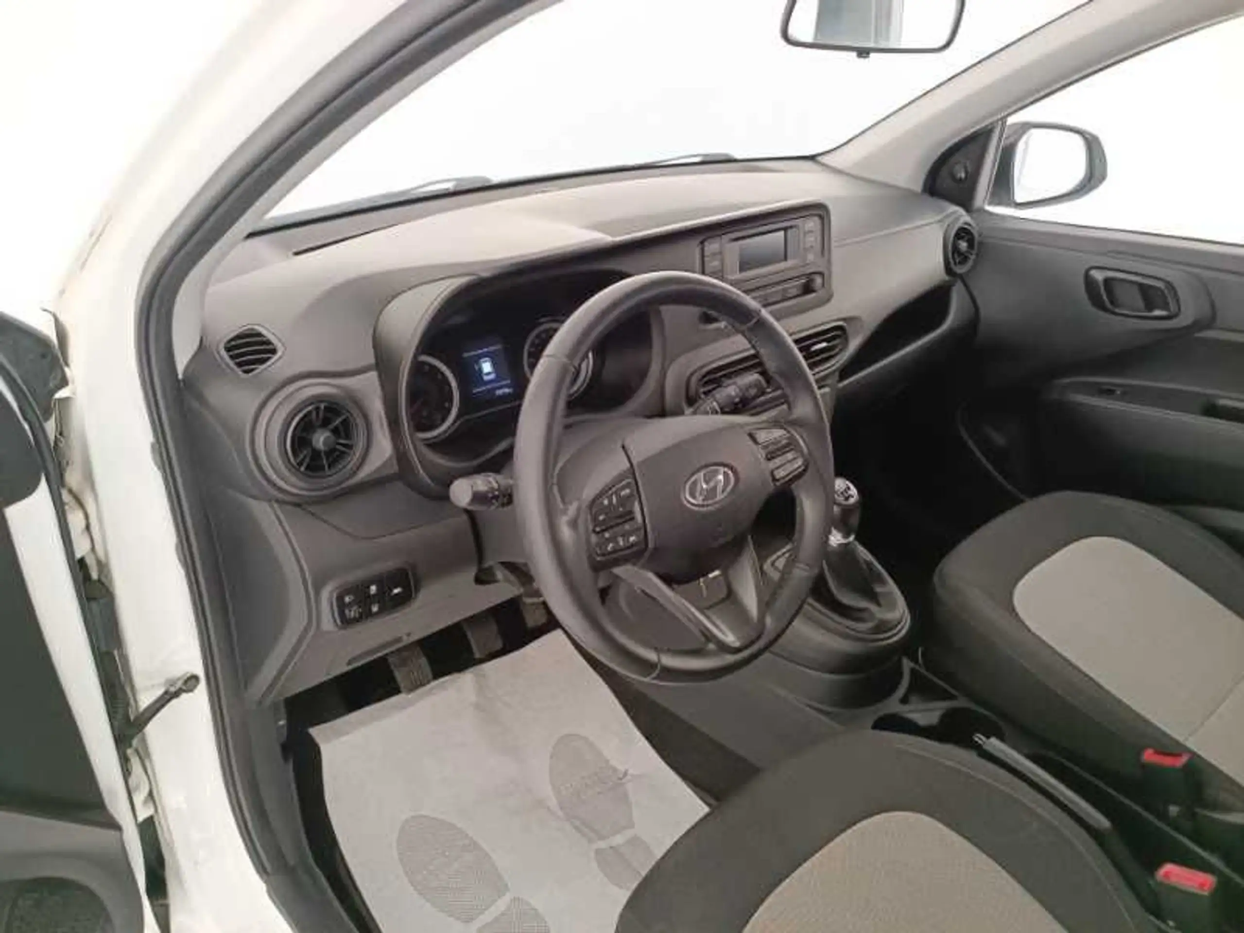 Hyundai - i10