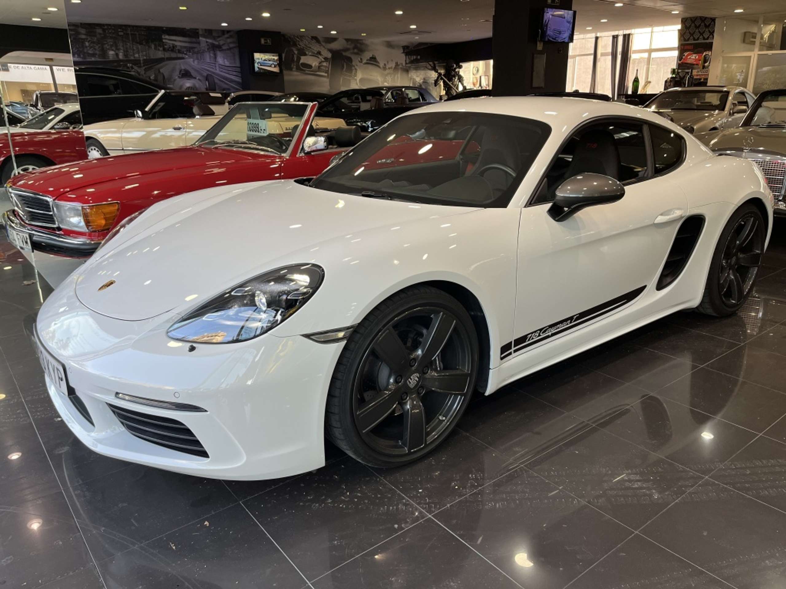 Porsche - Cayman