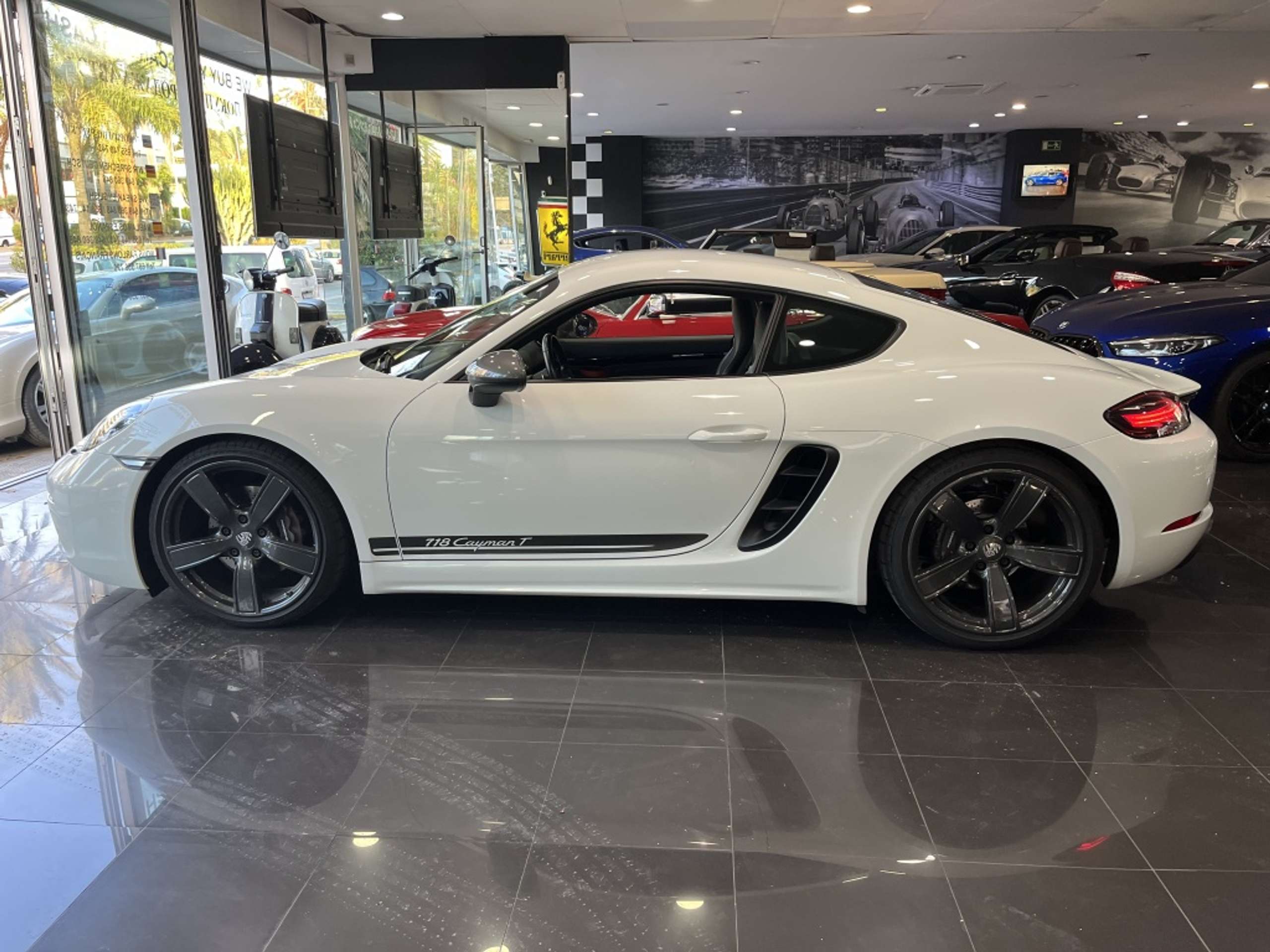 Porsche - Cayman