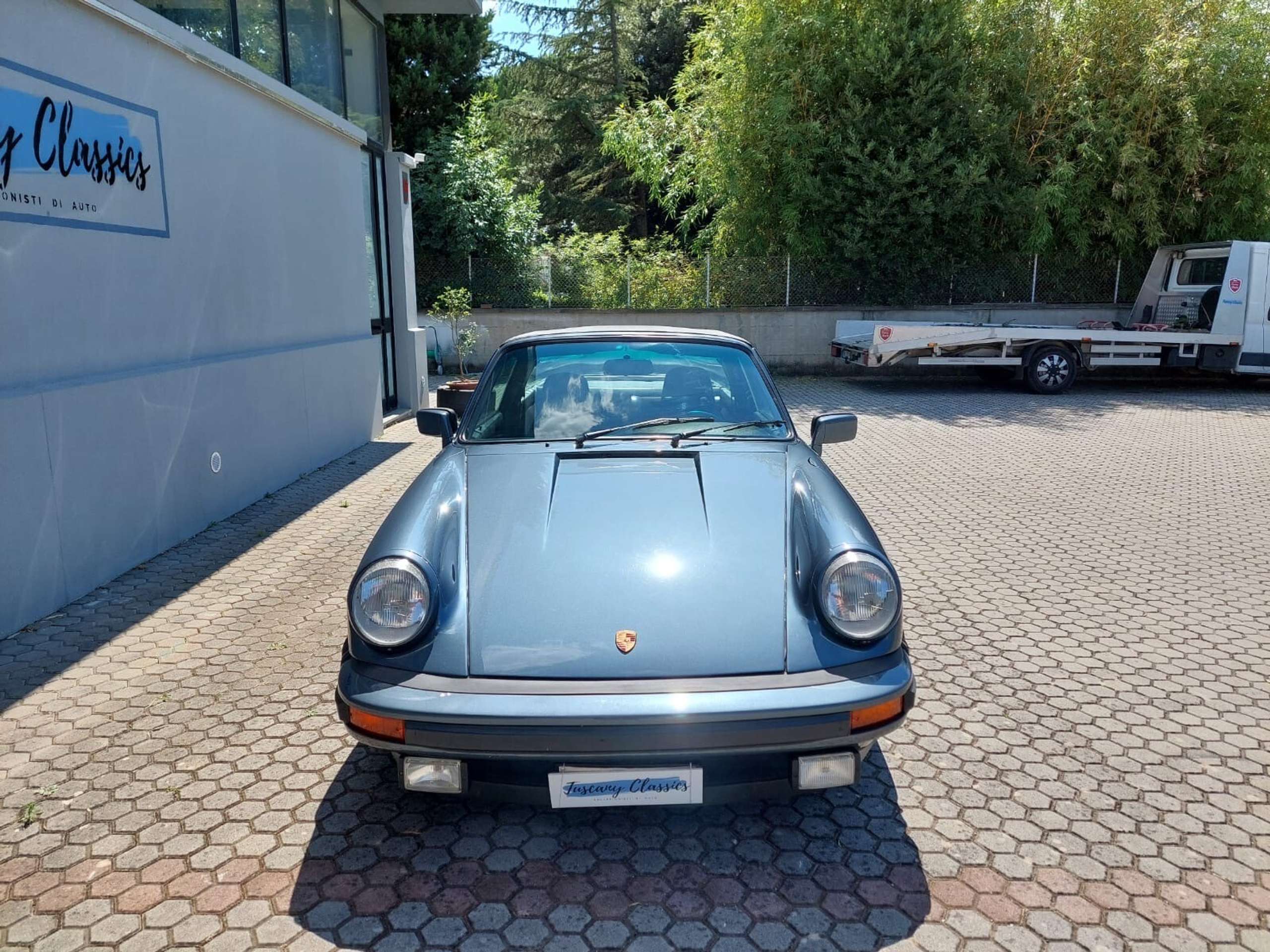 Porsche - 911