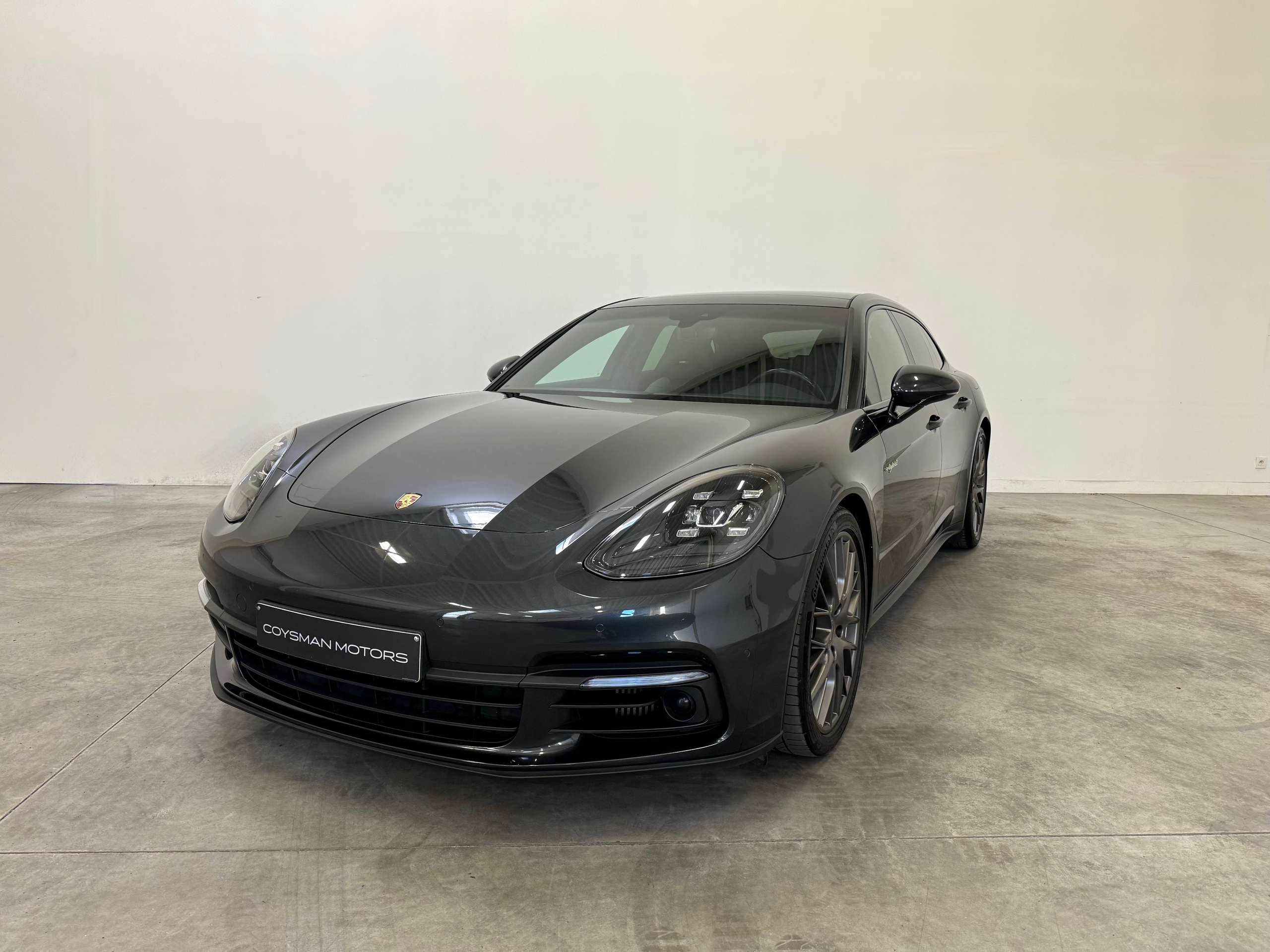 Porsche - Panamera