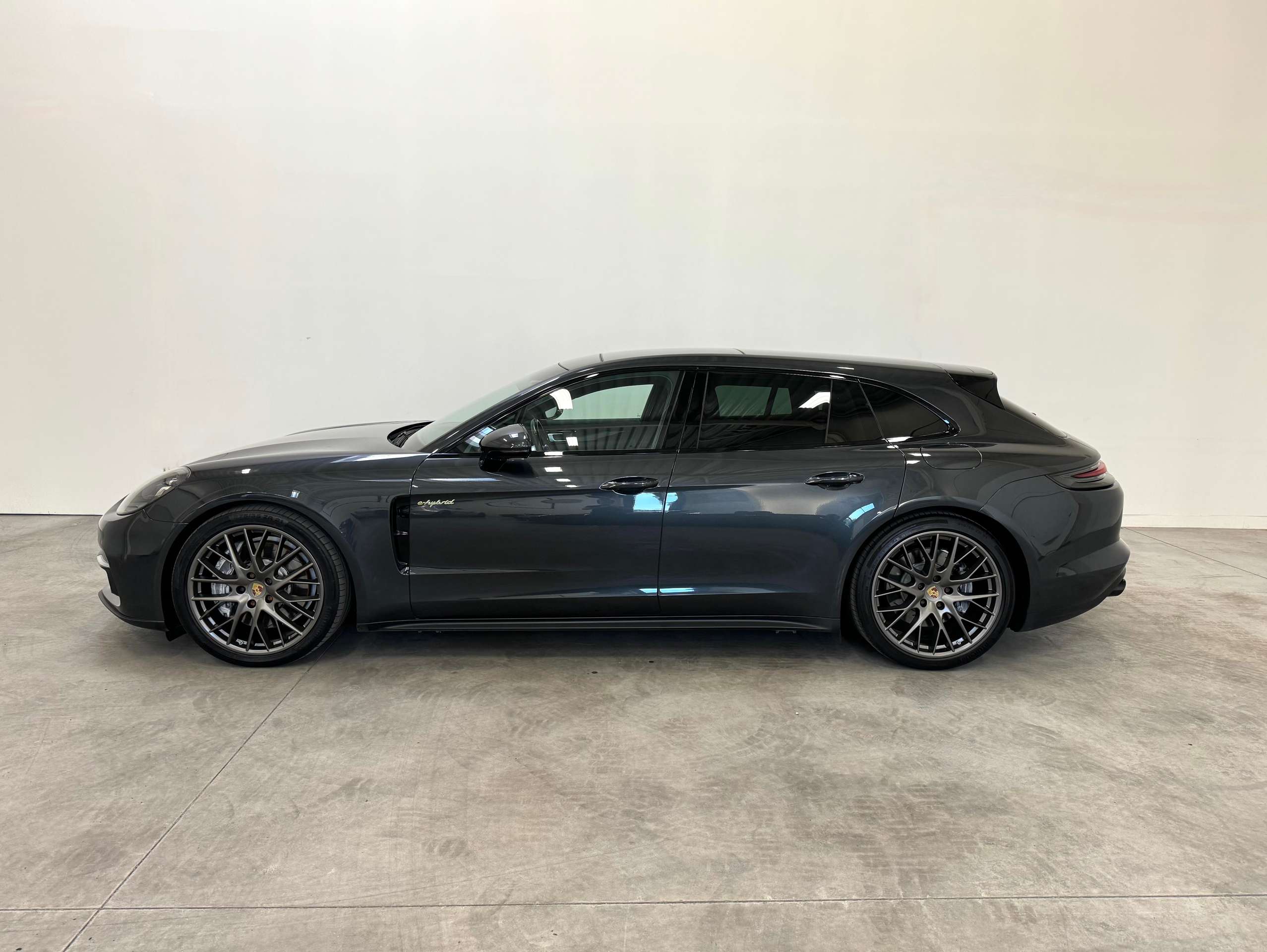 Porsche - Panamera