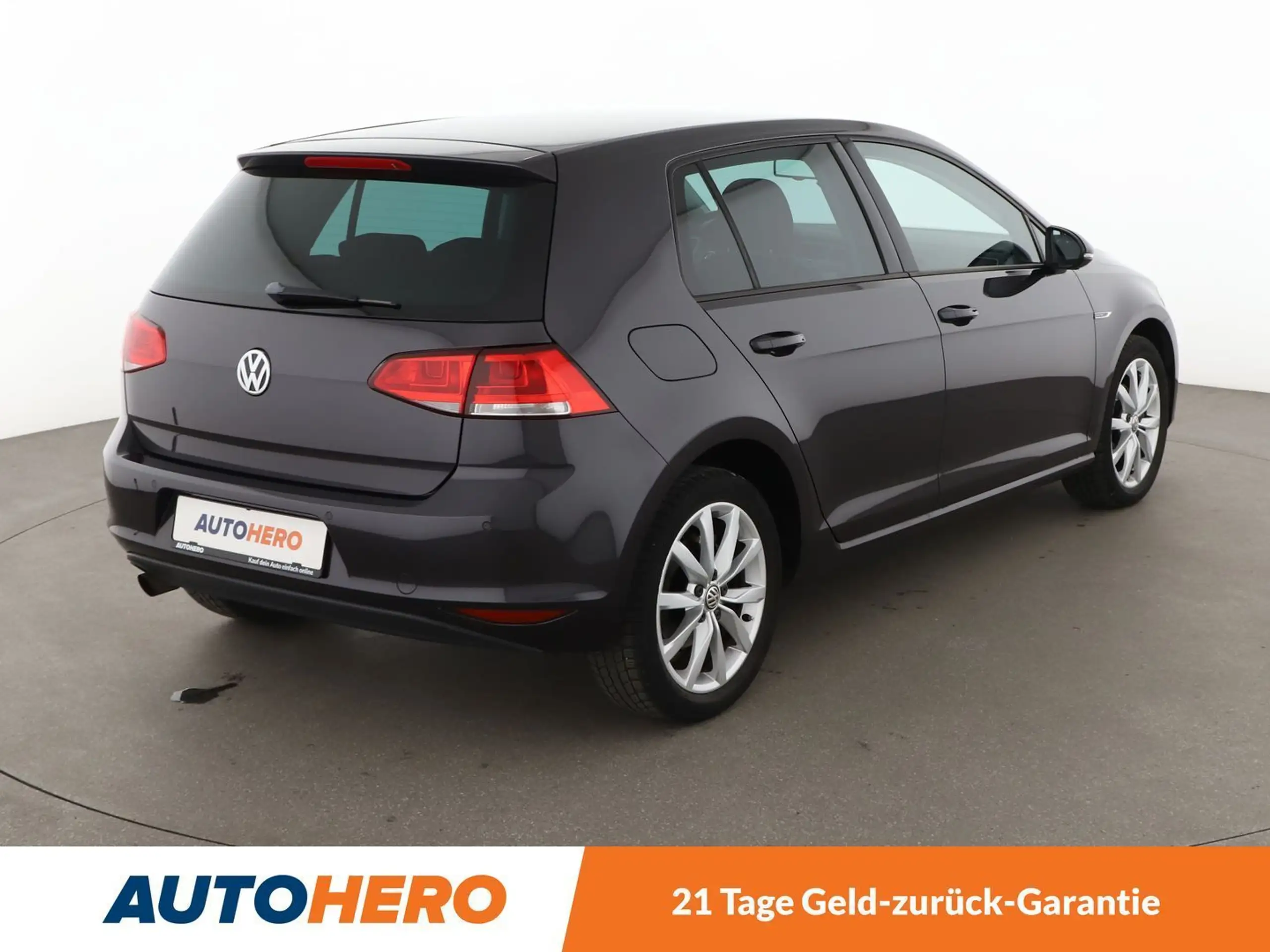 Volkswagen - Golf