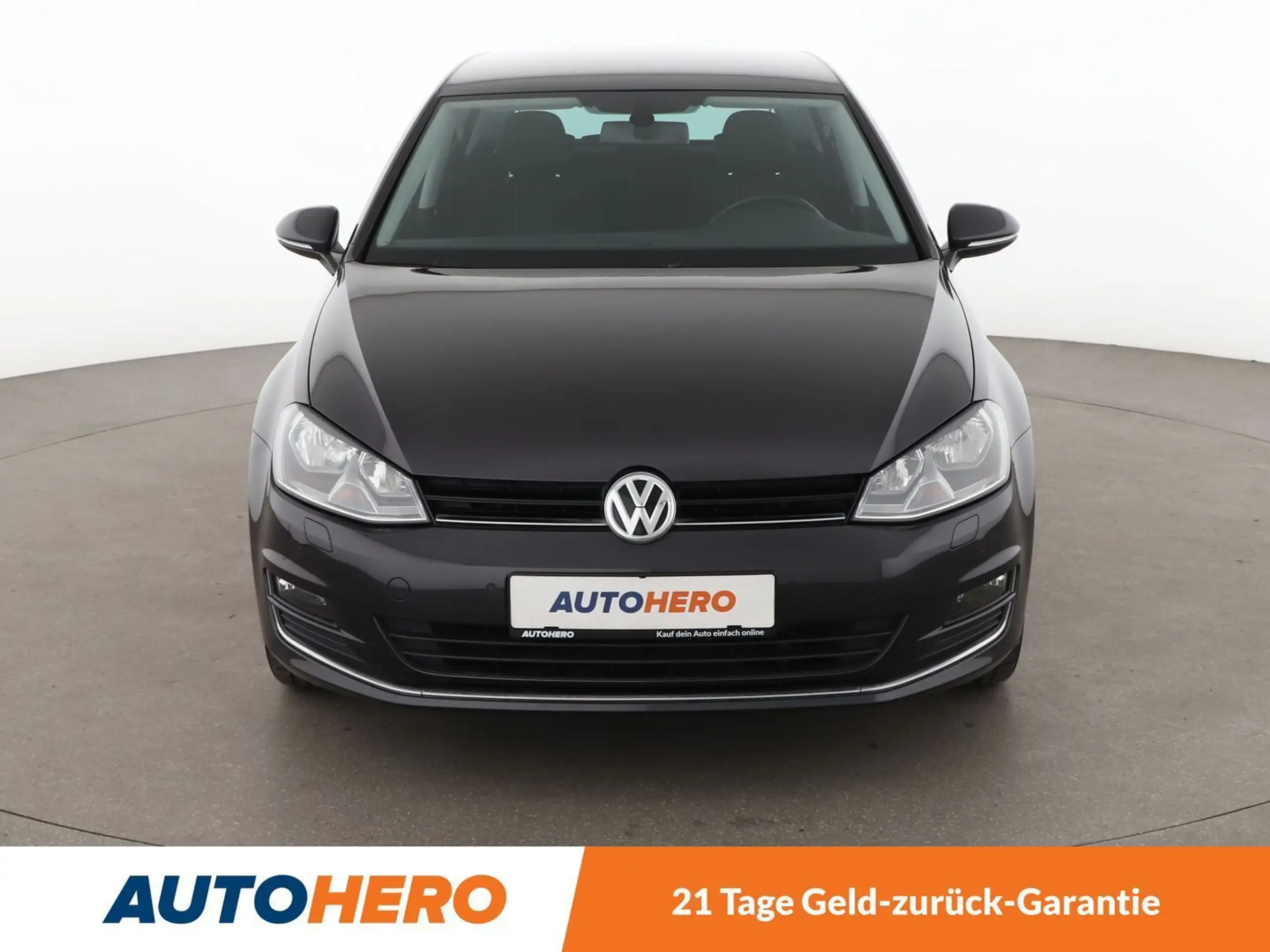 Volkswagen - Golf