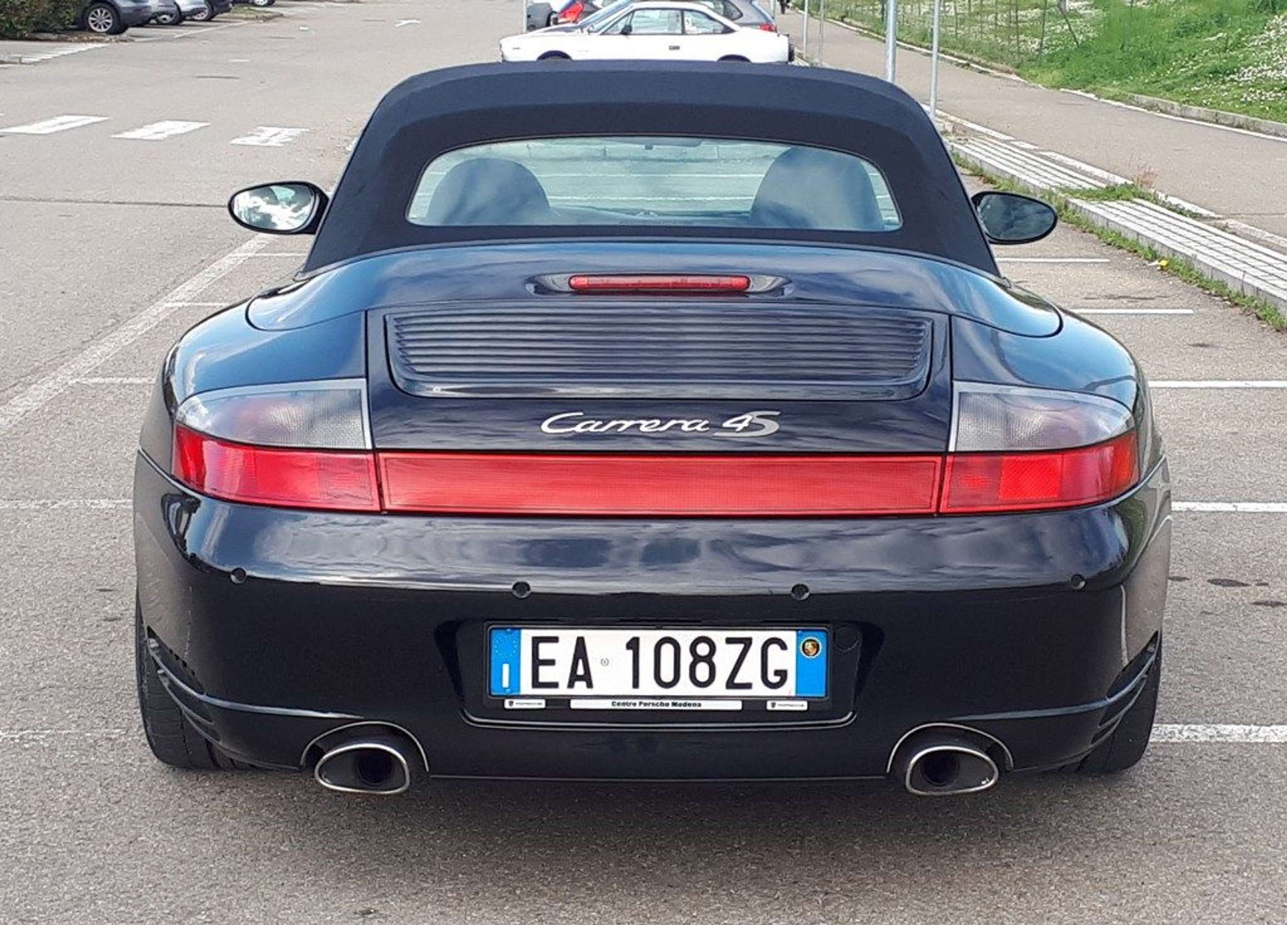 Porsche - 911