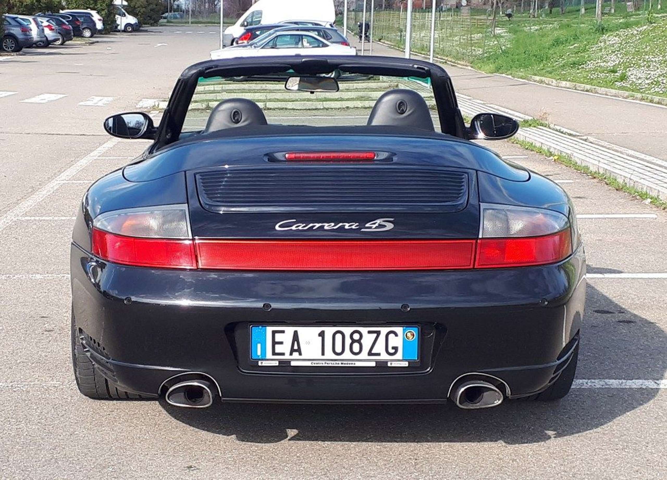 Porsche - 911