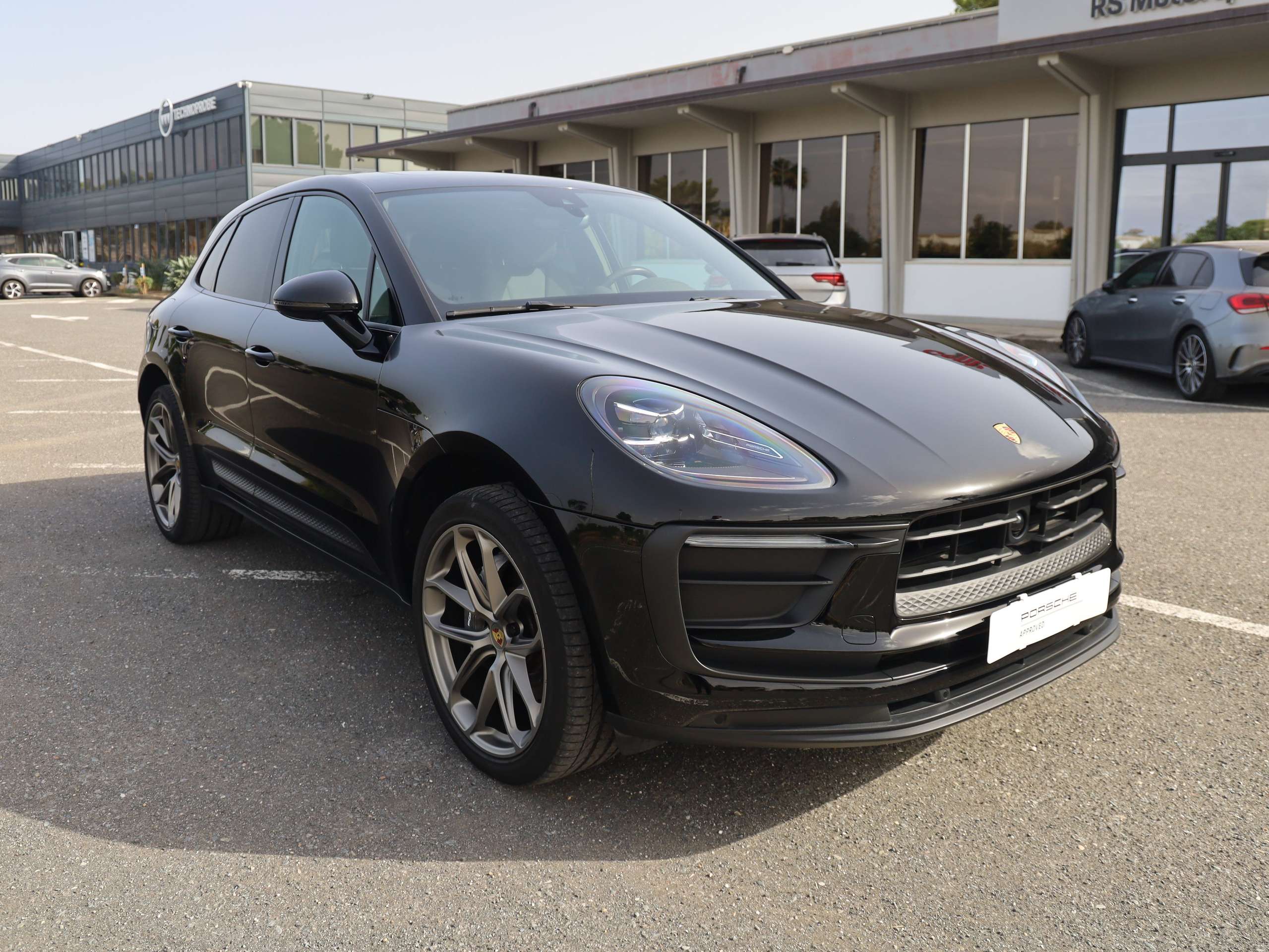 Porsche - Macan