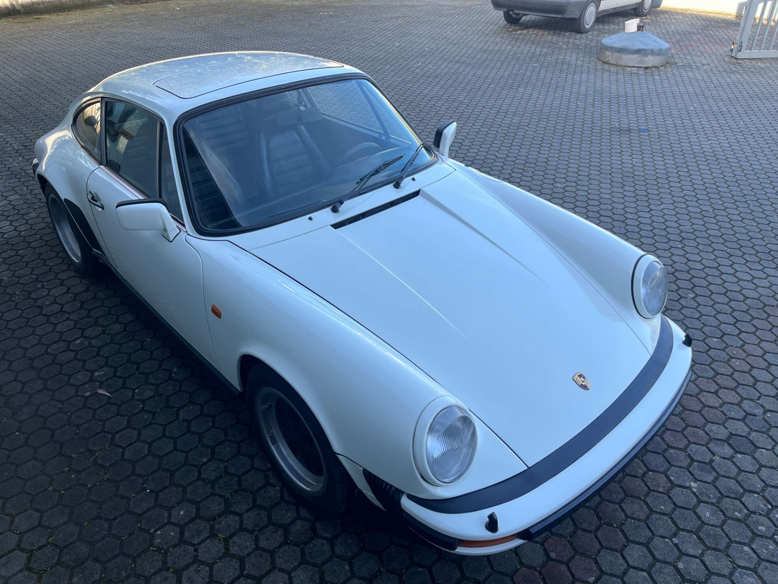 Porsche - 911