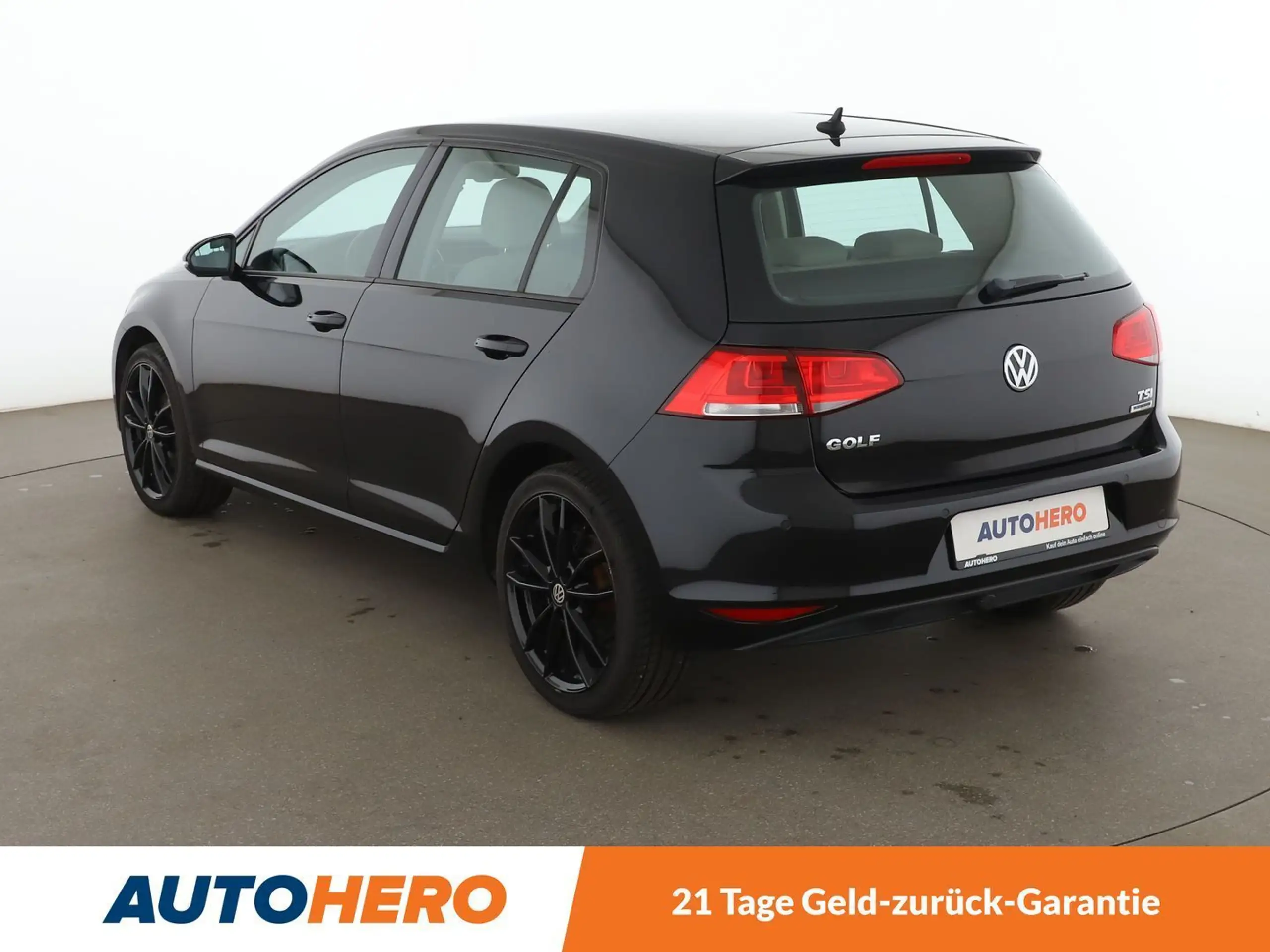 Volkswagen - Golf