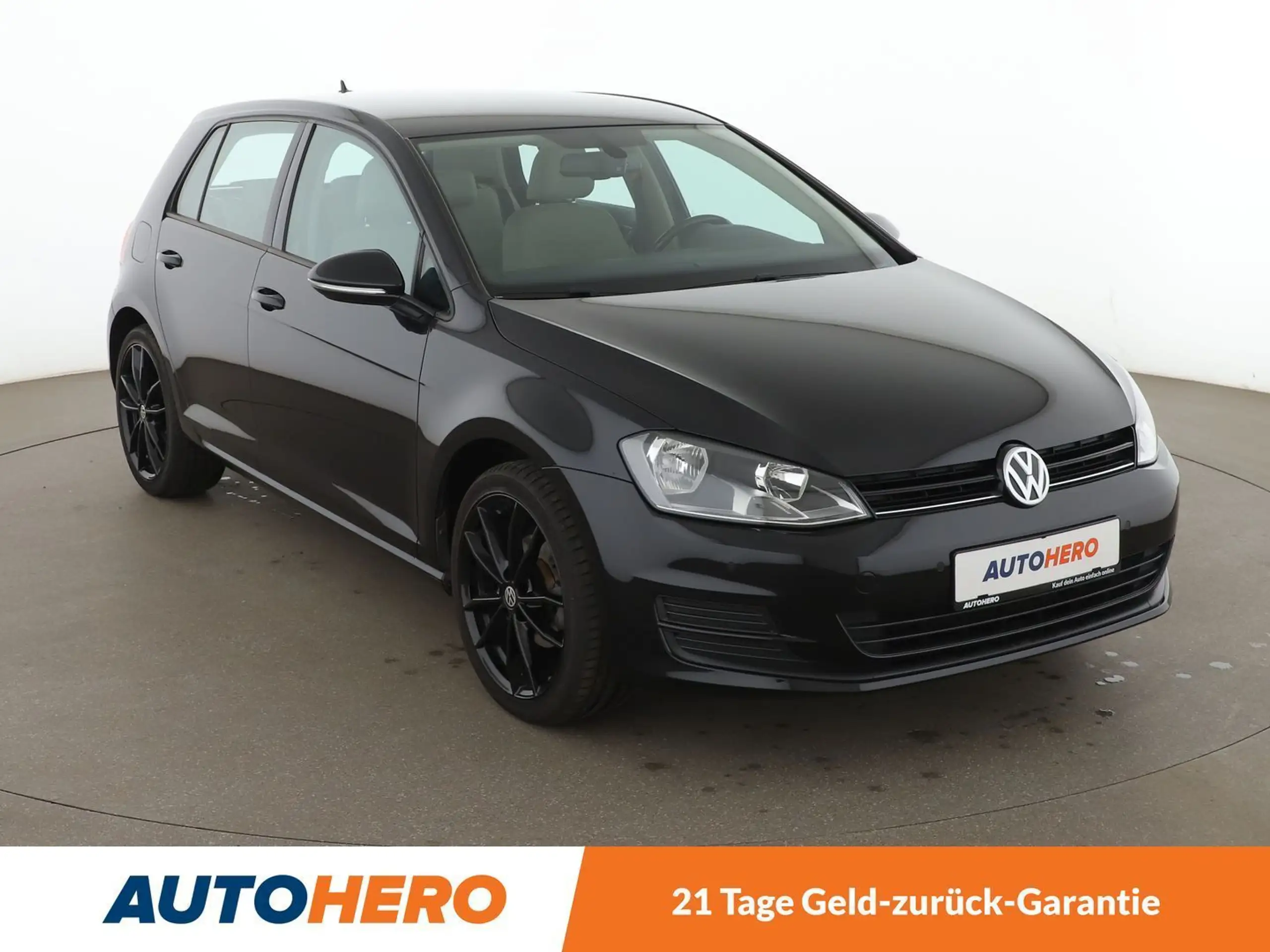 Volkswagen - Golf