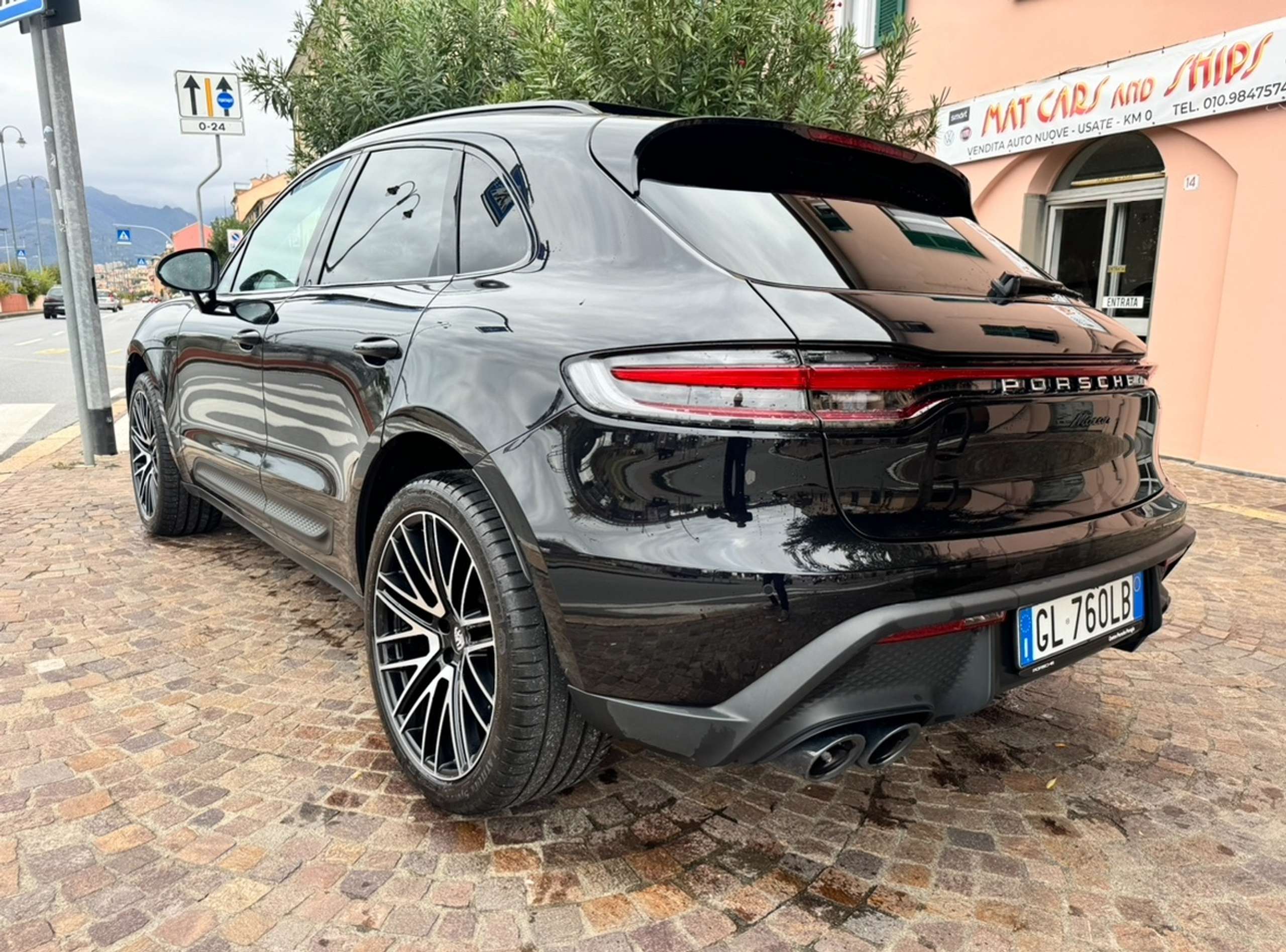 Porsche - Macan