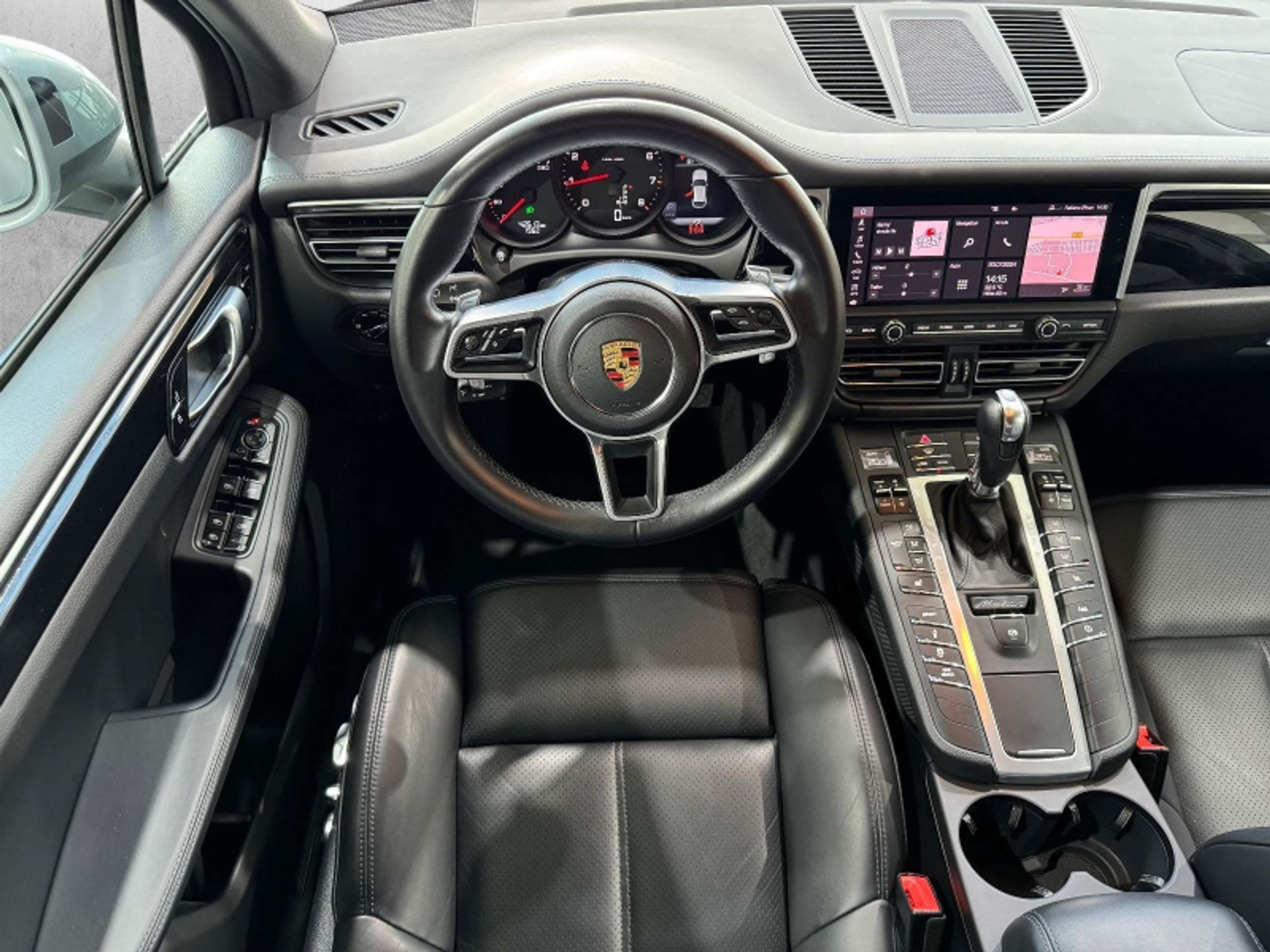 Porsche - Macan