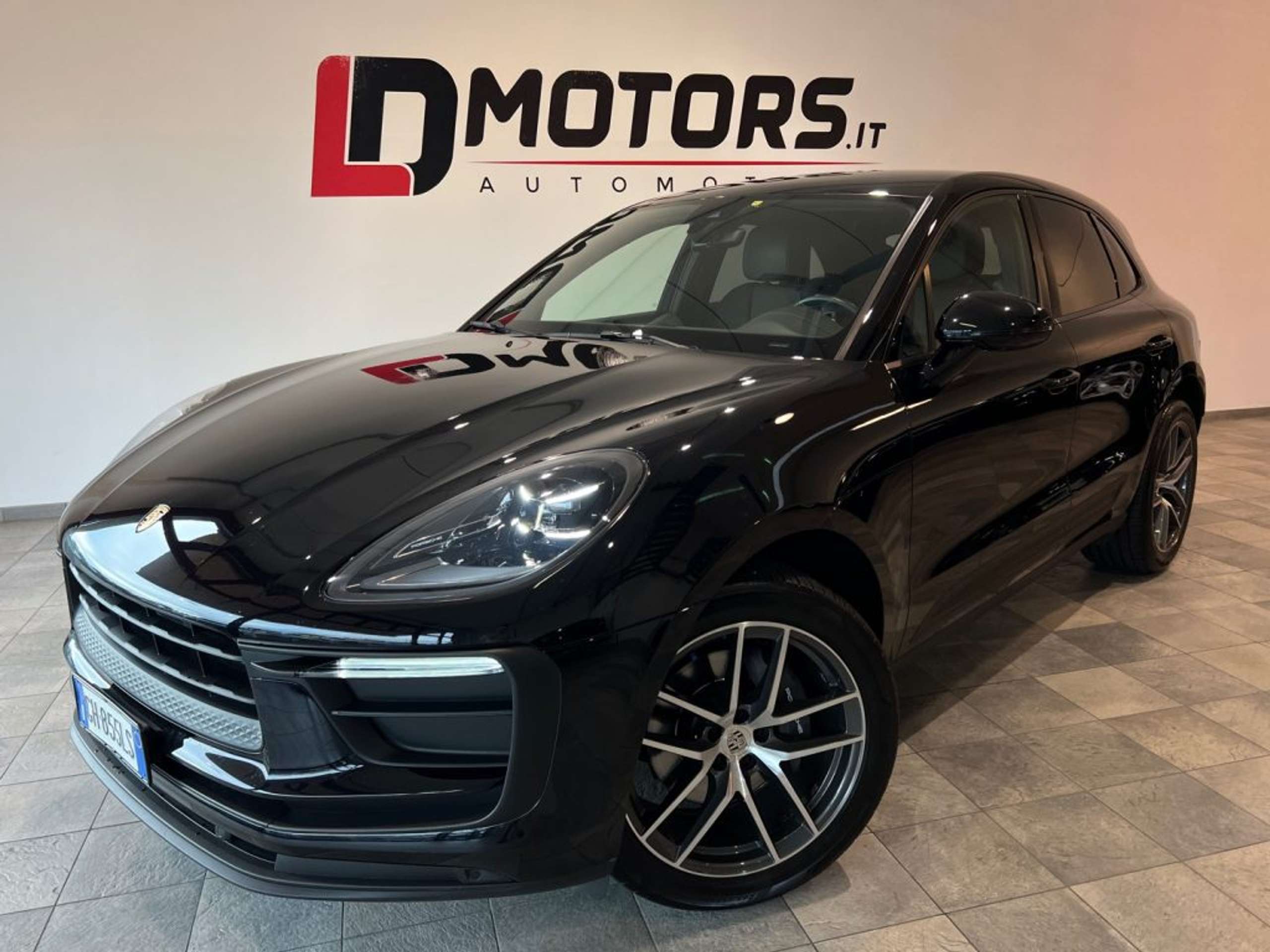 Porsche - Macan