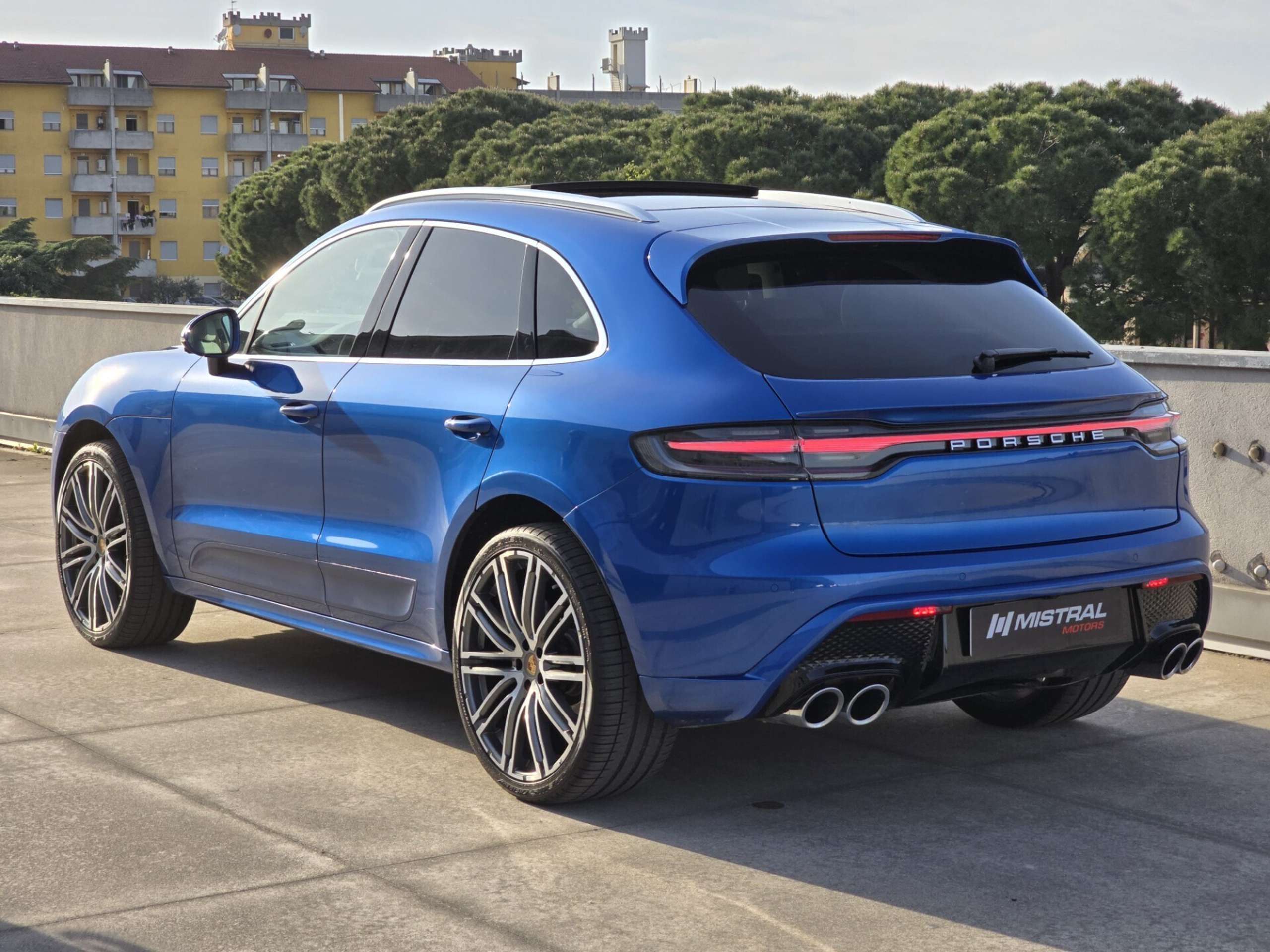 Porsche - Macan