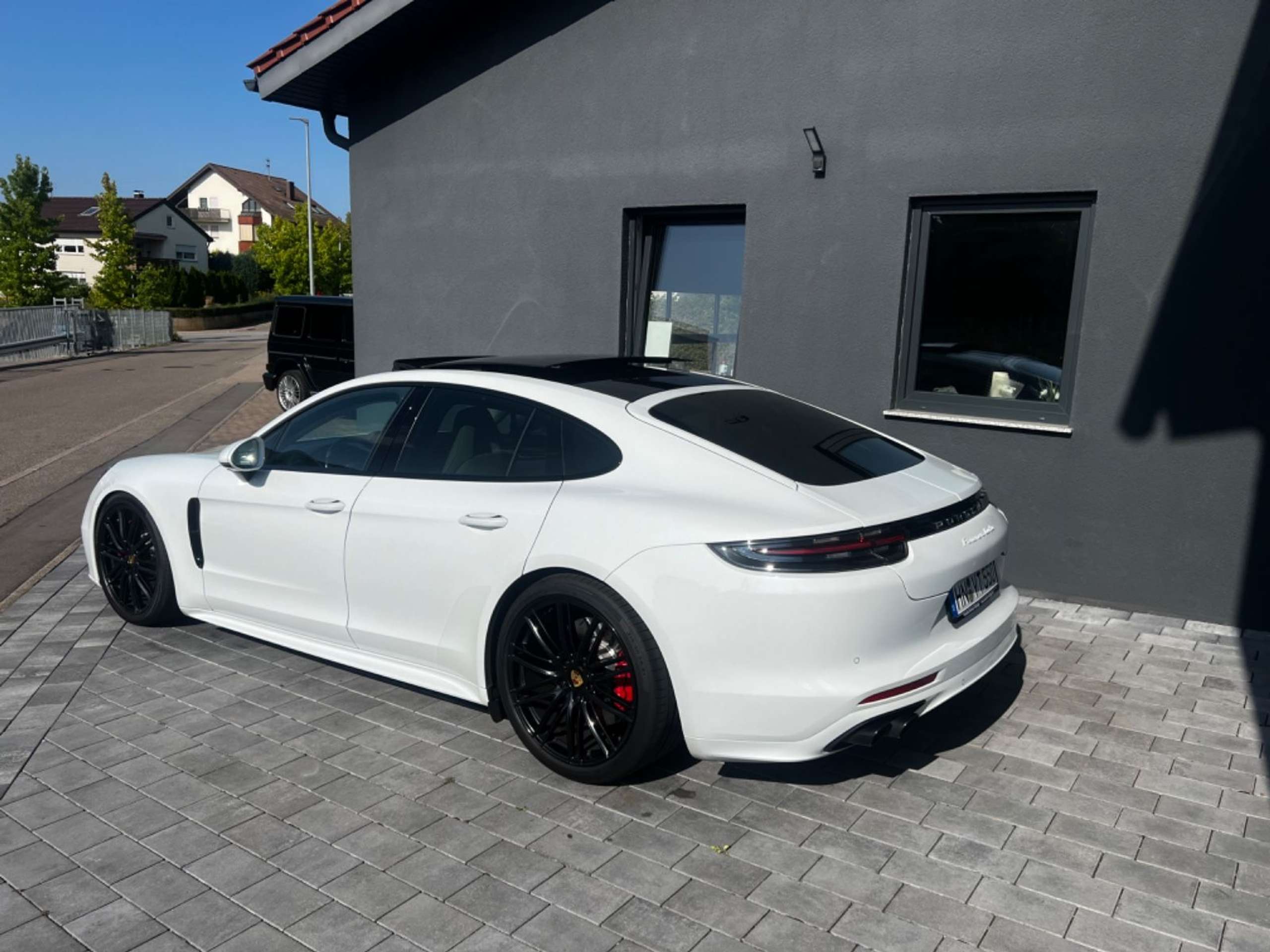 Porsche - Panamera