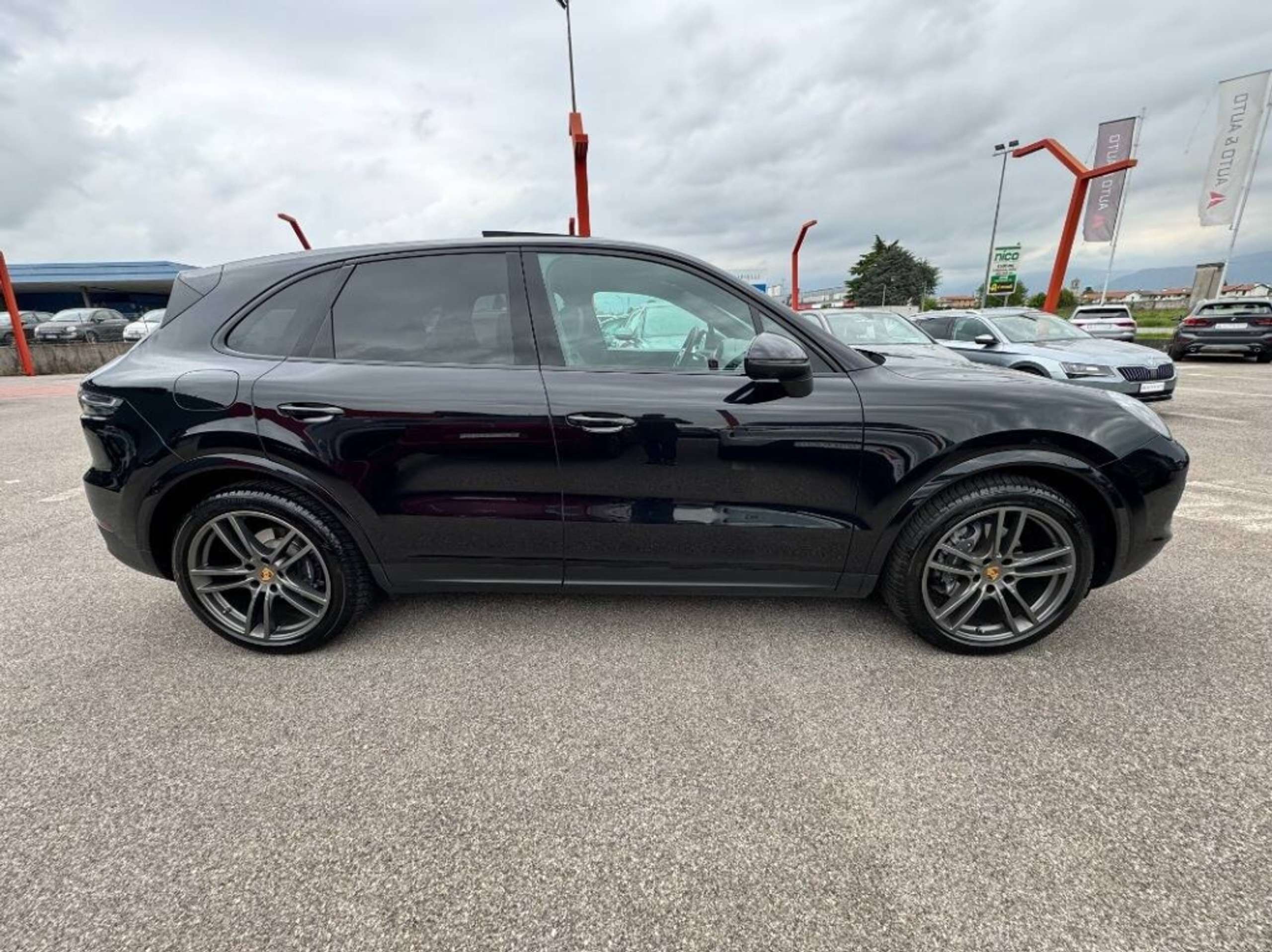 Porsche - Cayenne