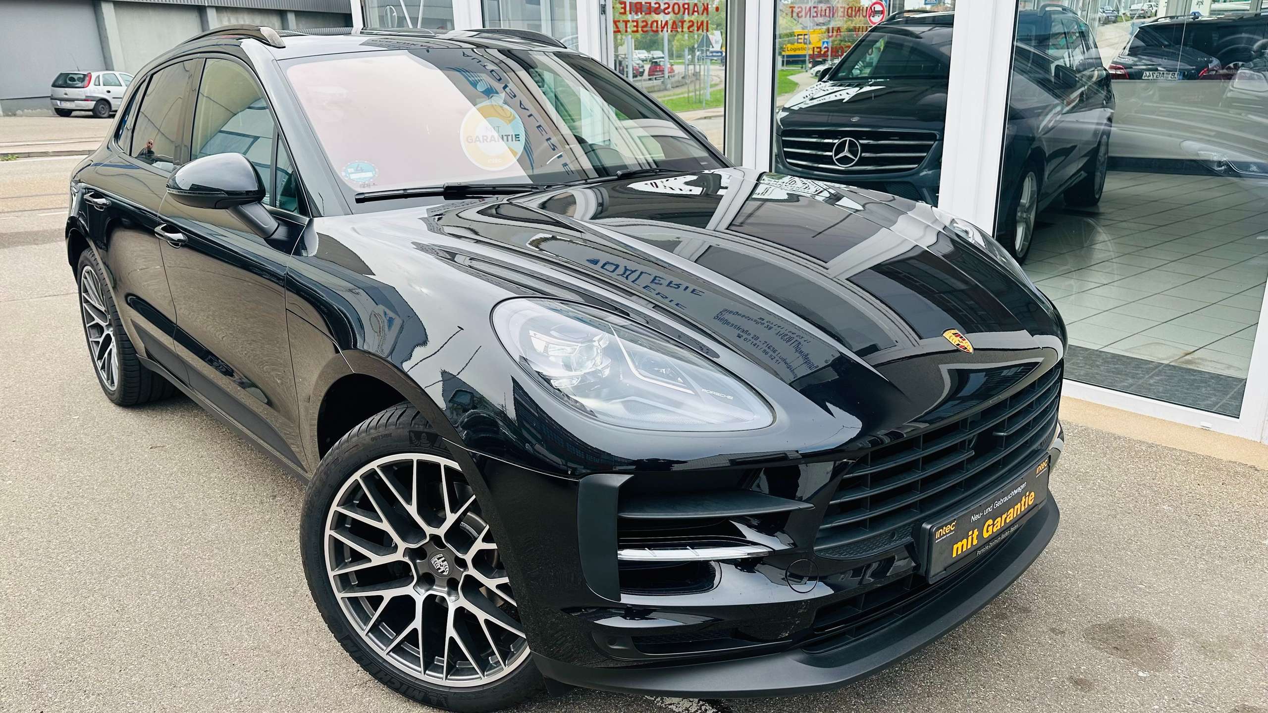 Porsche - Macan