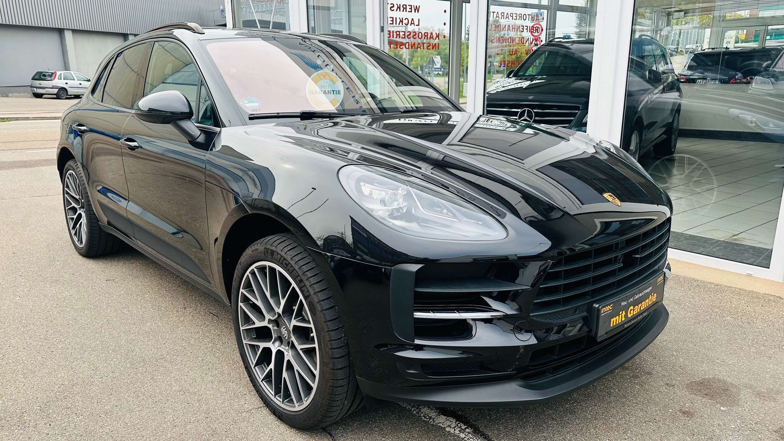 Porsche - Macan