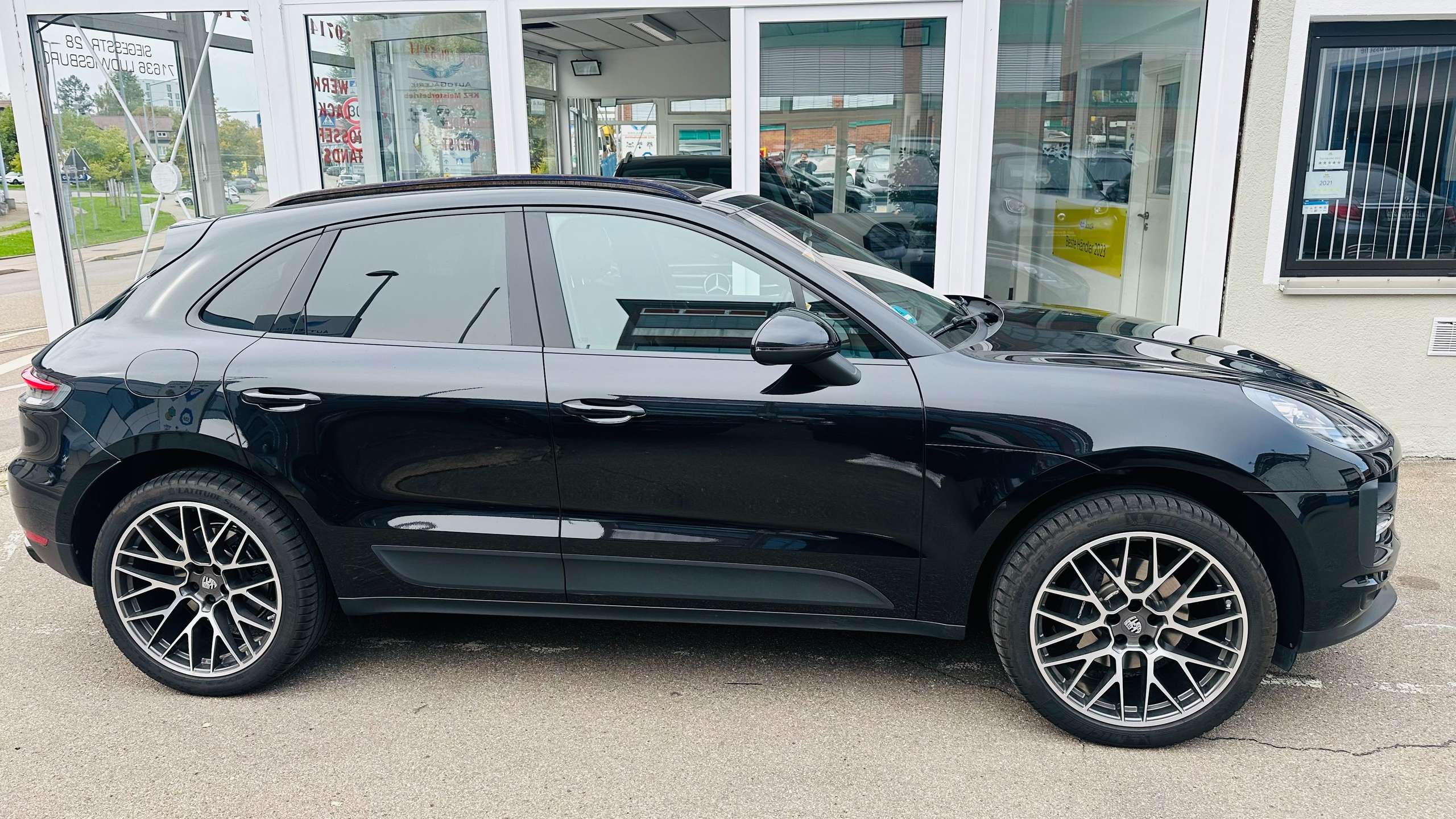 Porsche - Macan