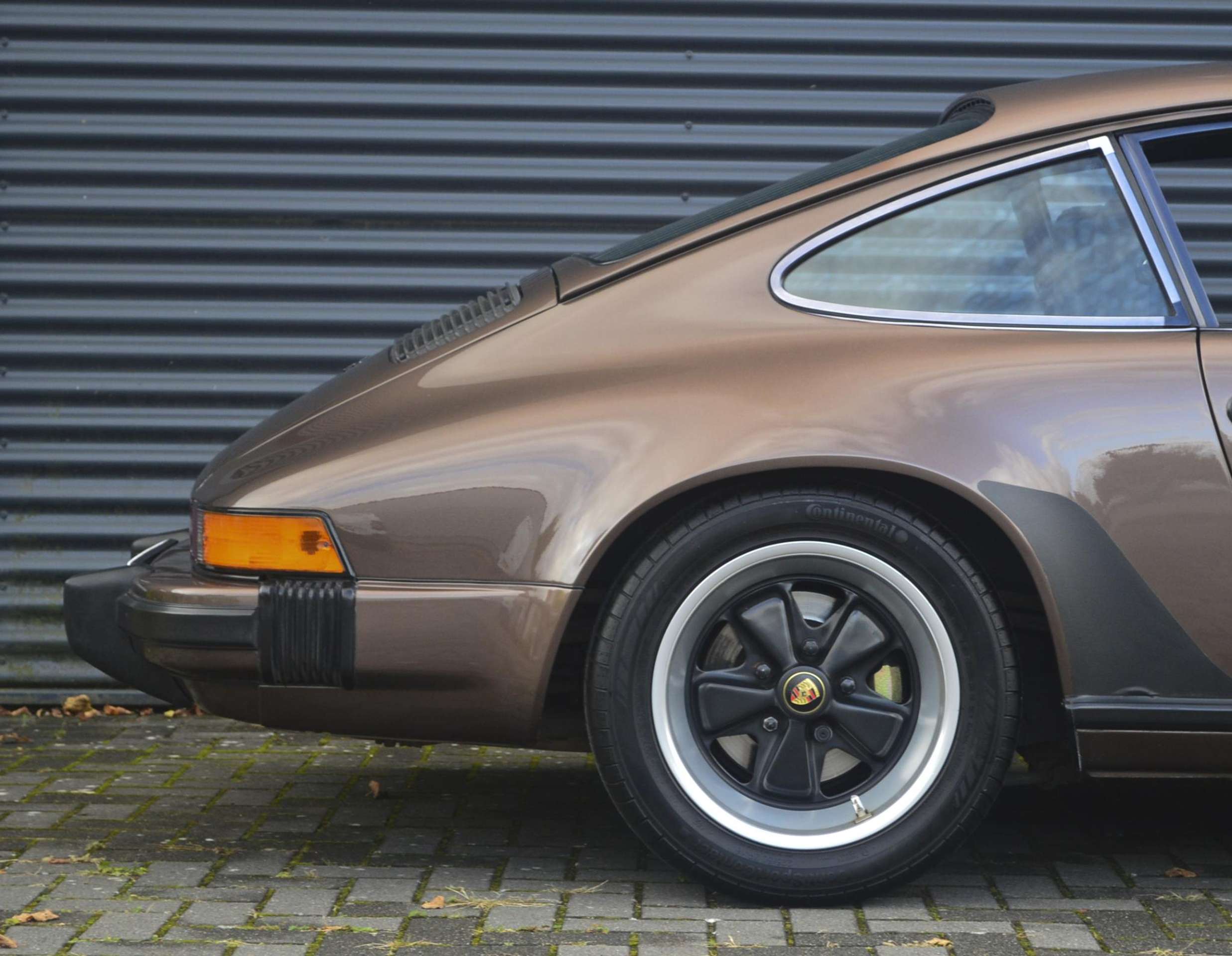 Porsche - 911