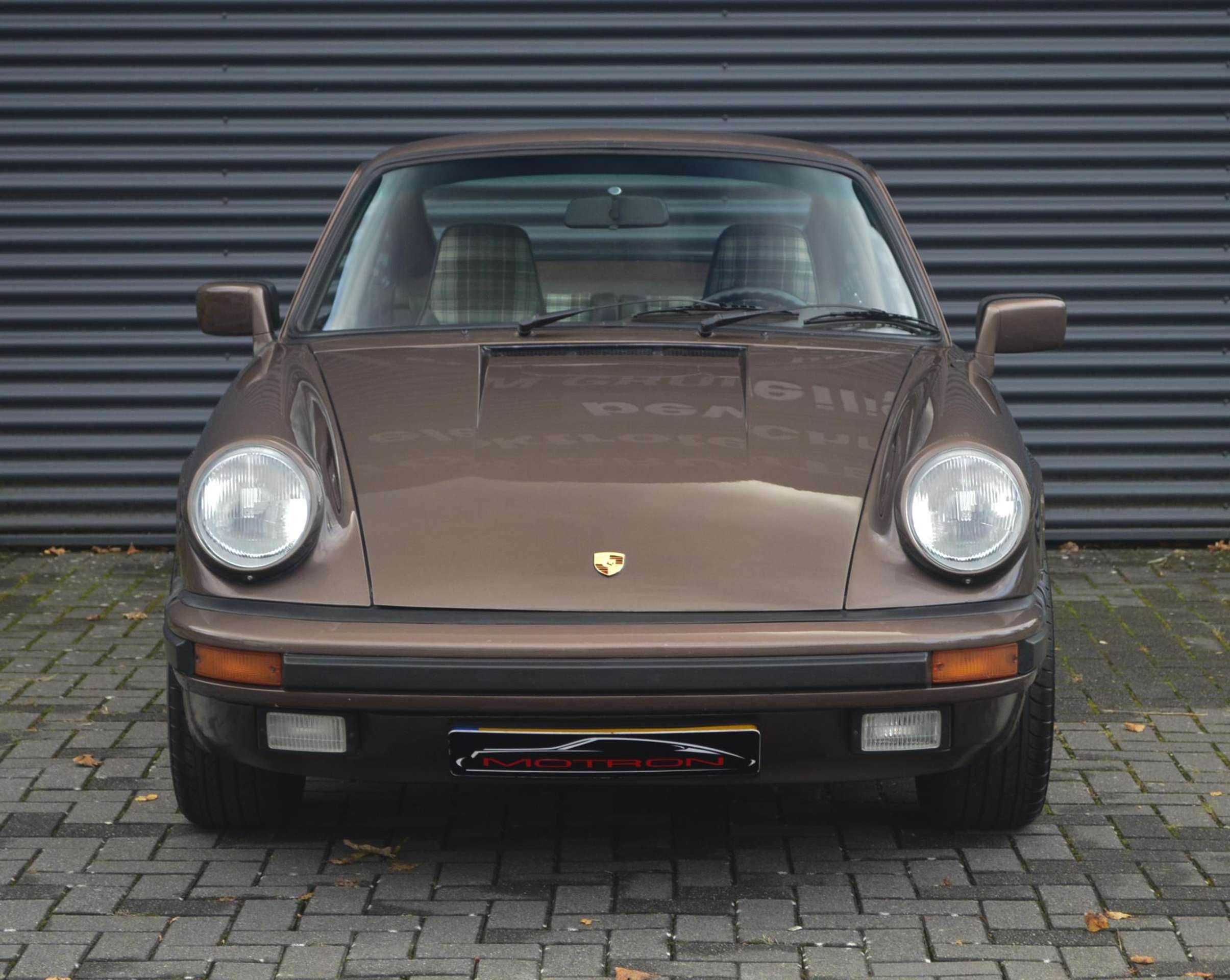 Porsche - 911