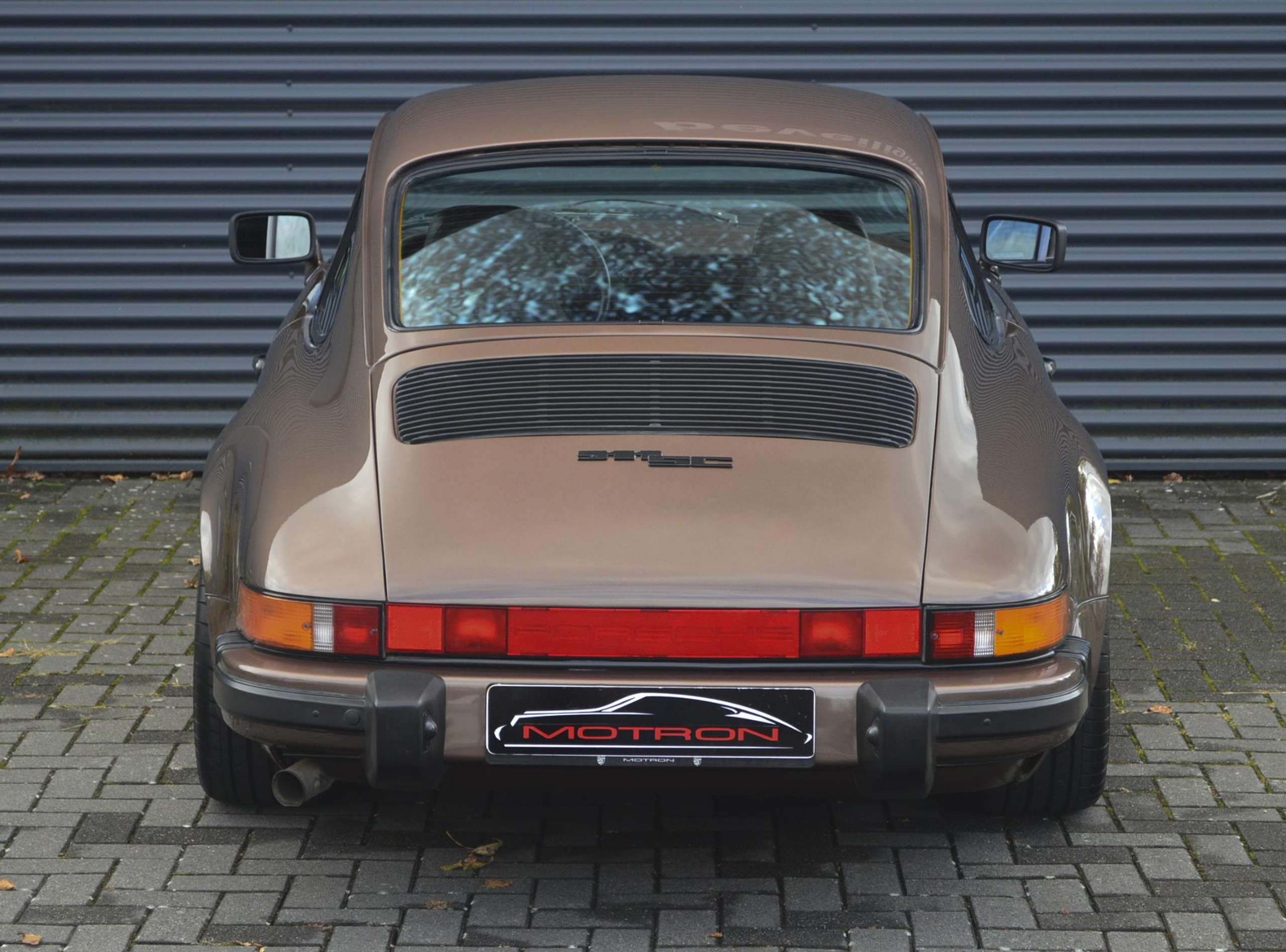 Porsche - 911