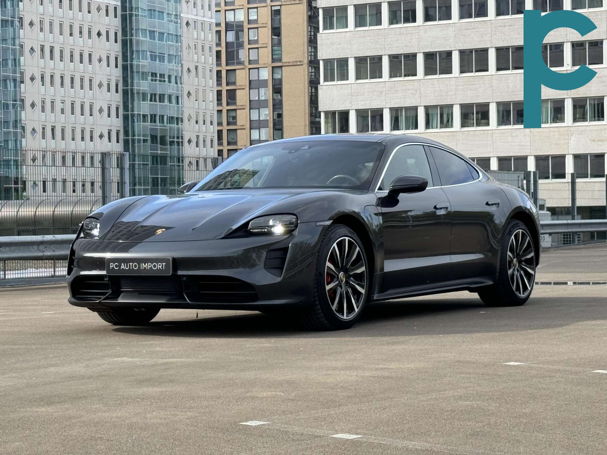 Porsche - Taycan