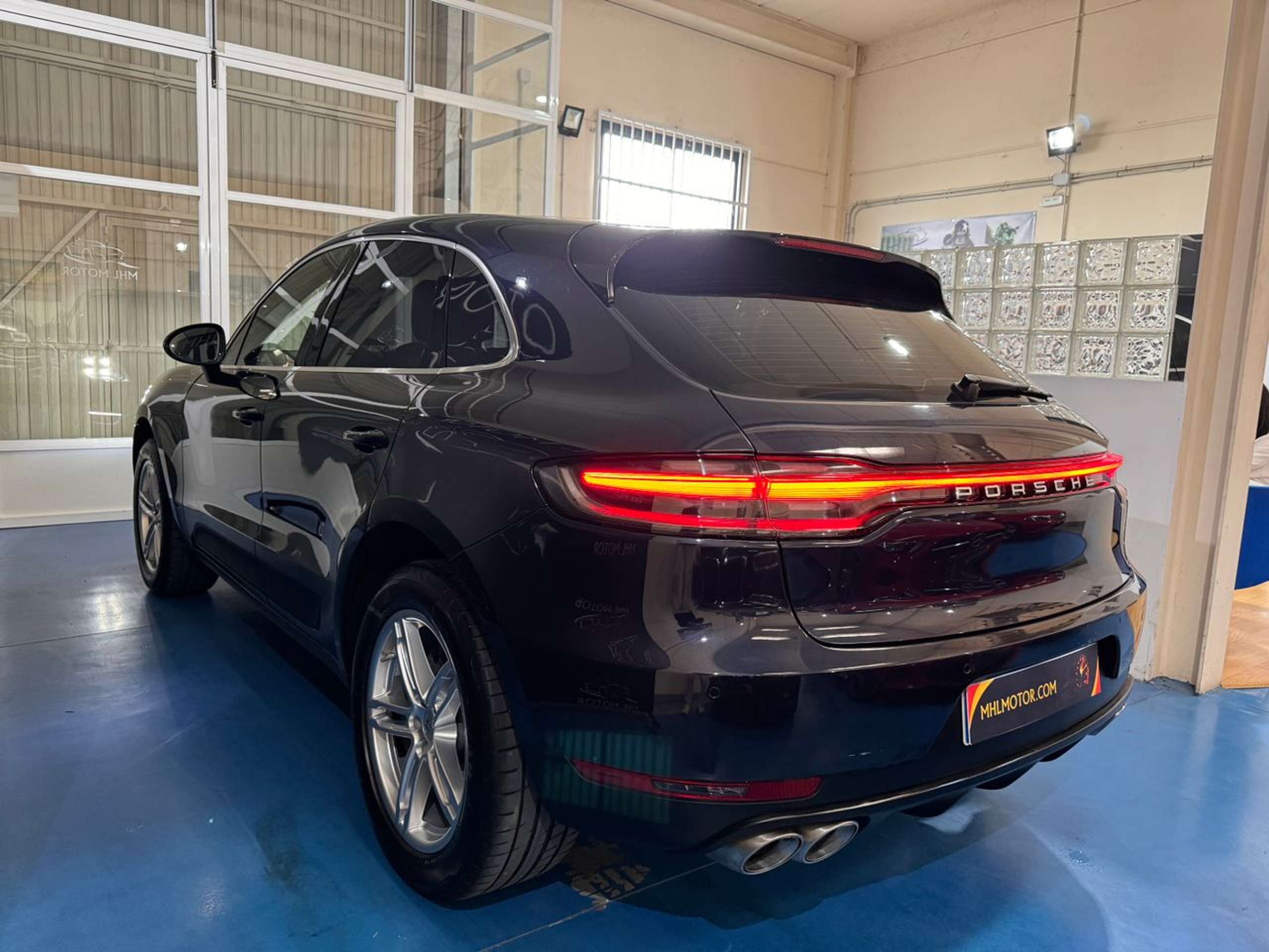 Porsche - Macan