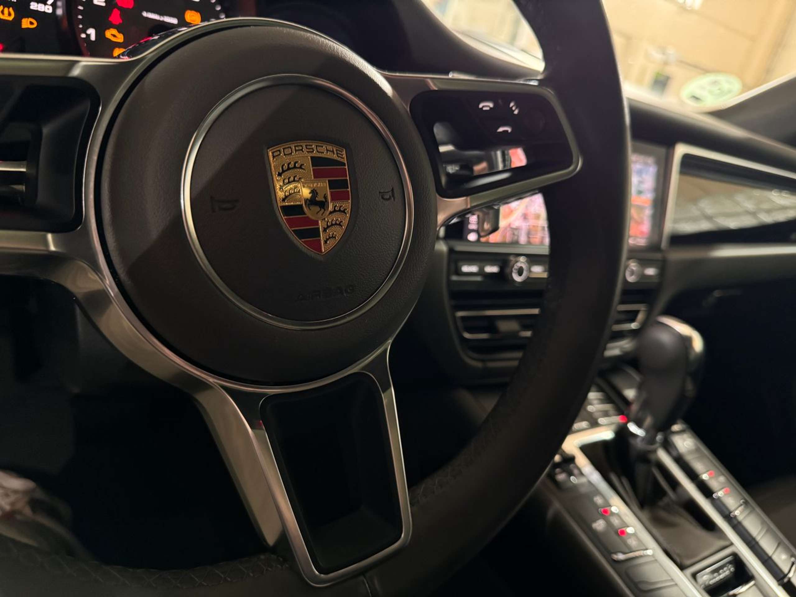 Porsche - Macan