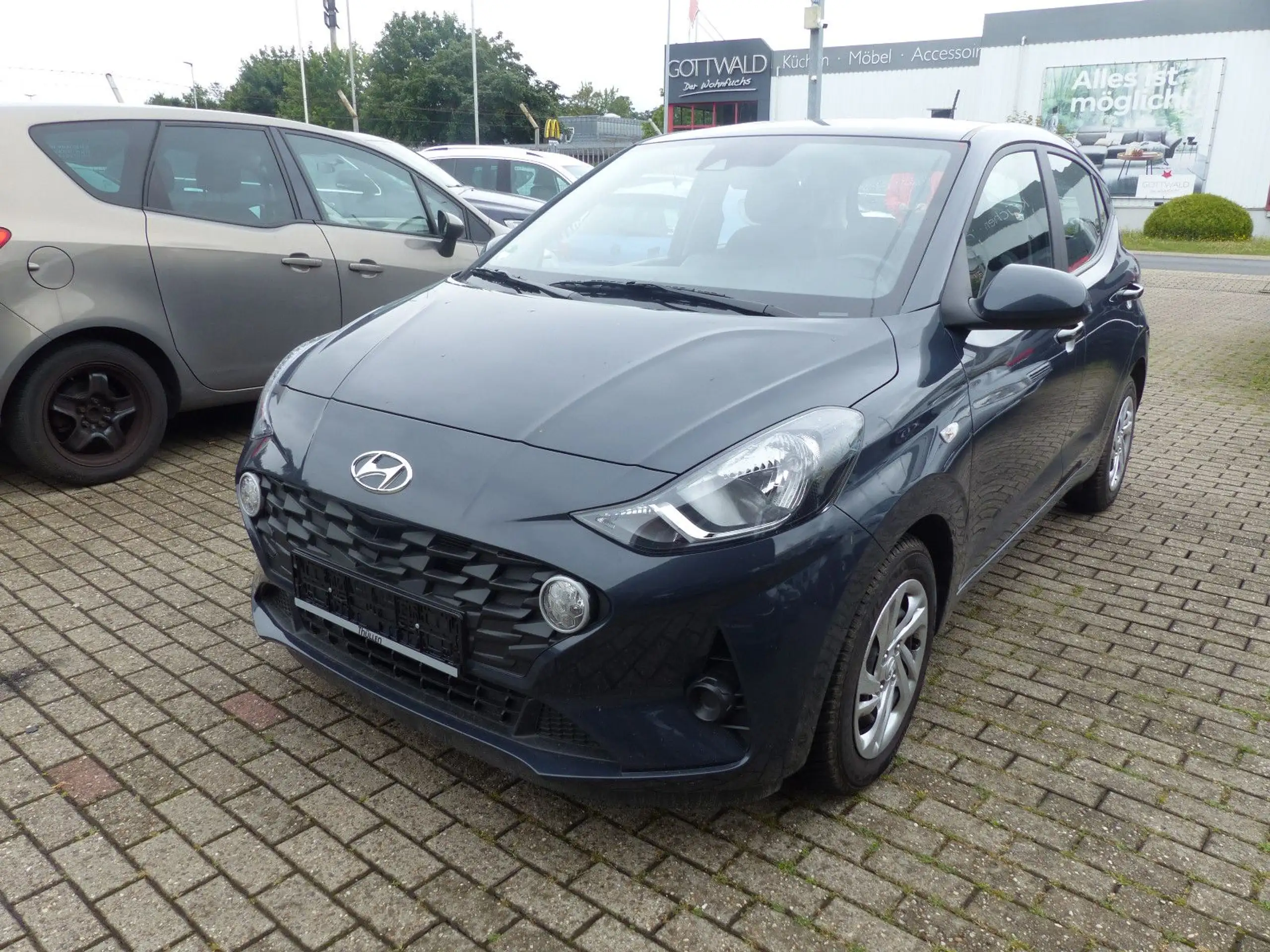 Hyundai - i10