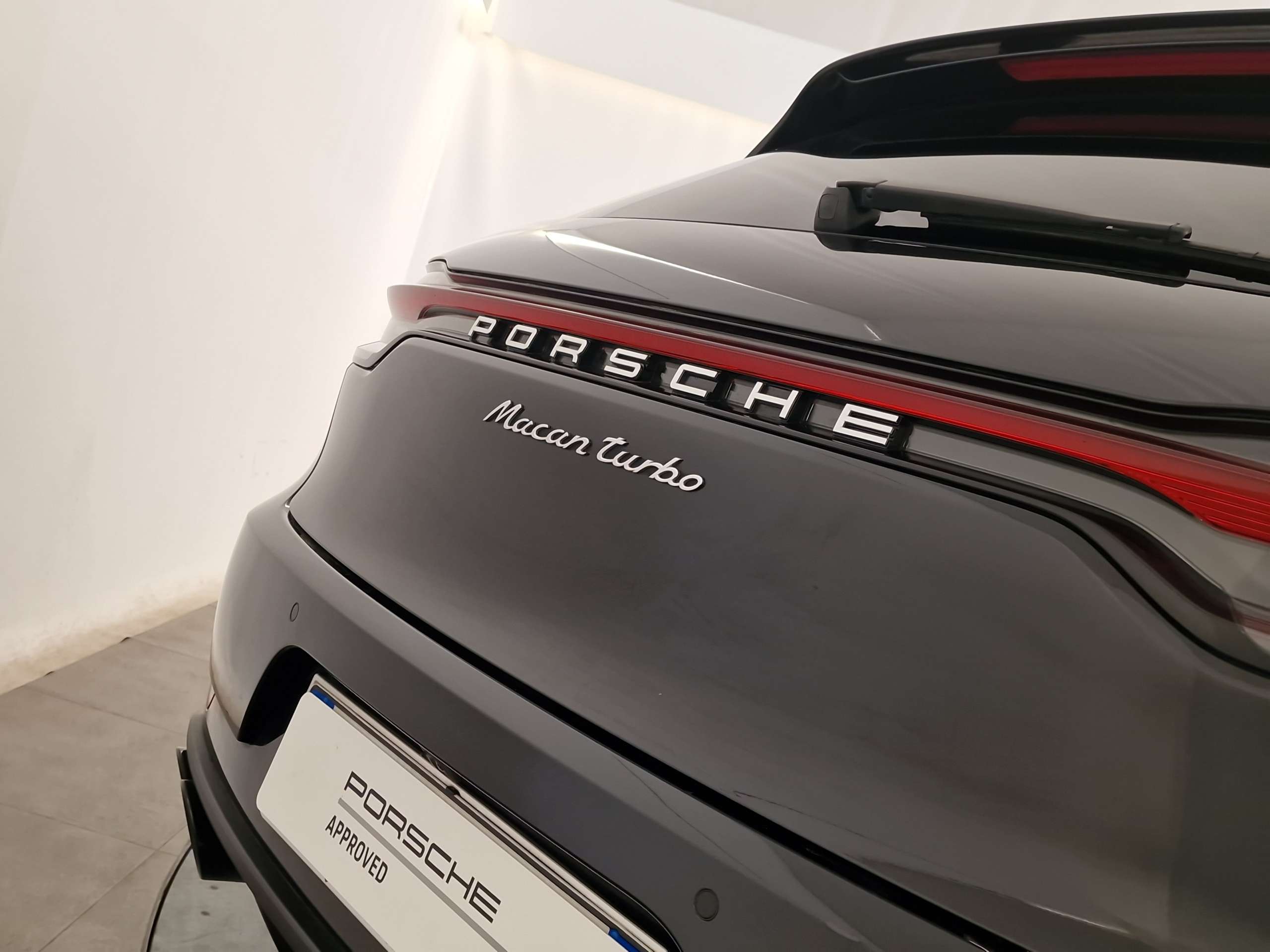 Porsche - Macan