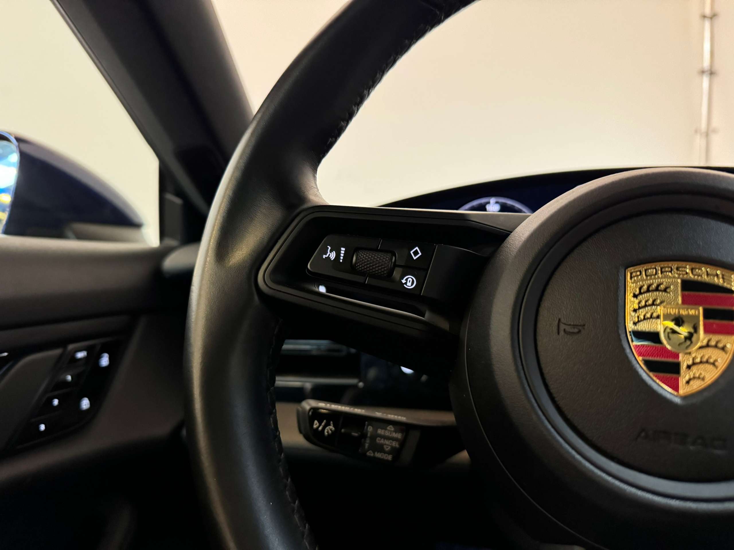 Porsche - Taycan