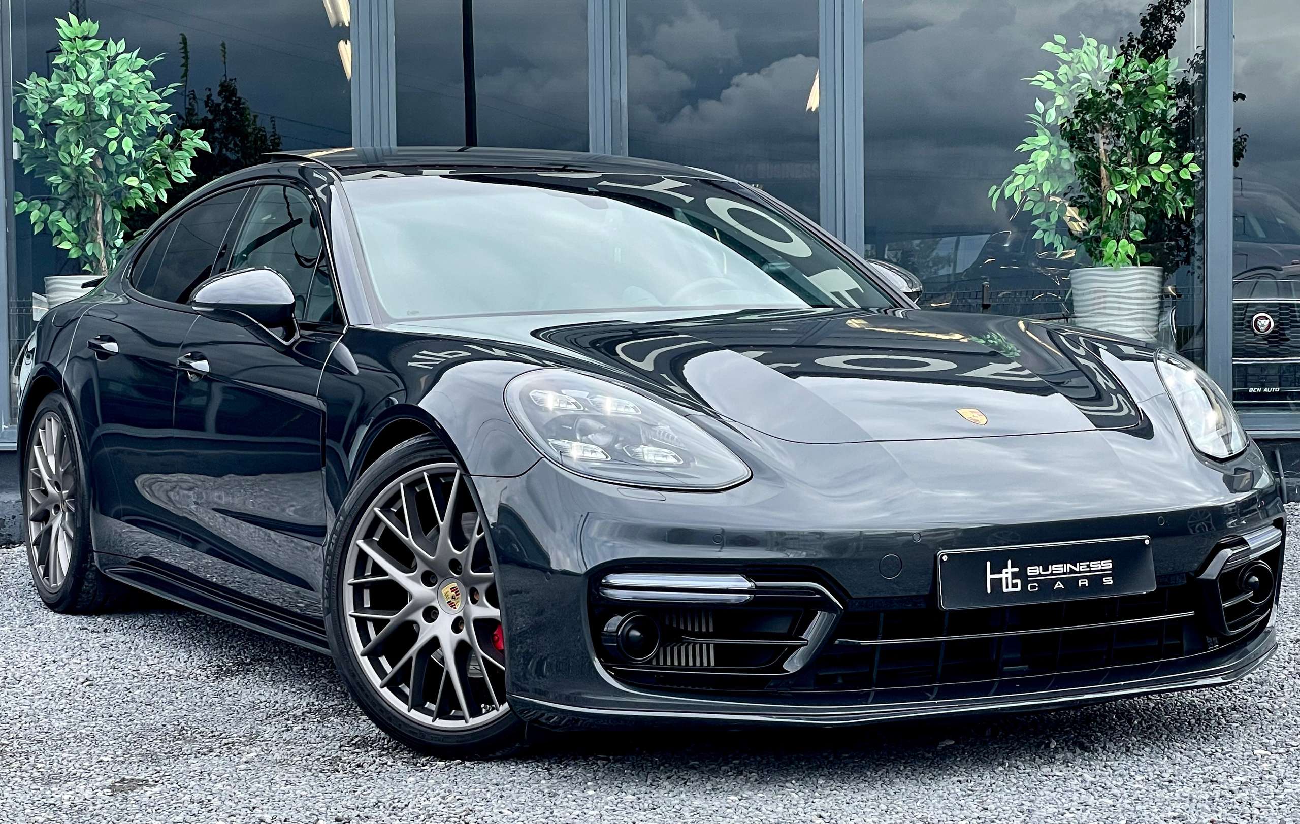 Porsche - Panamera