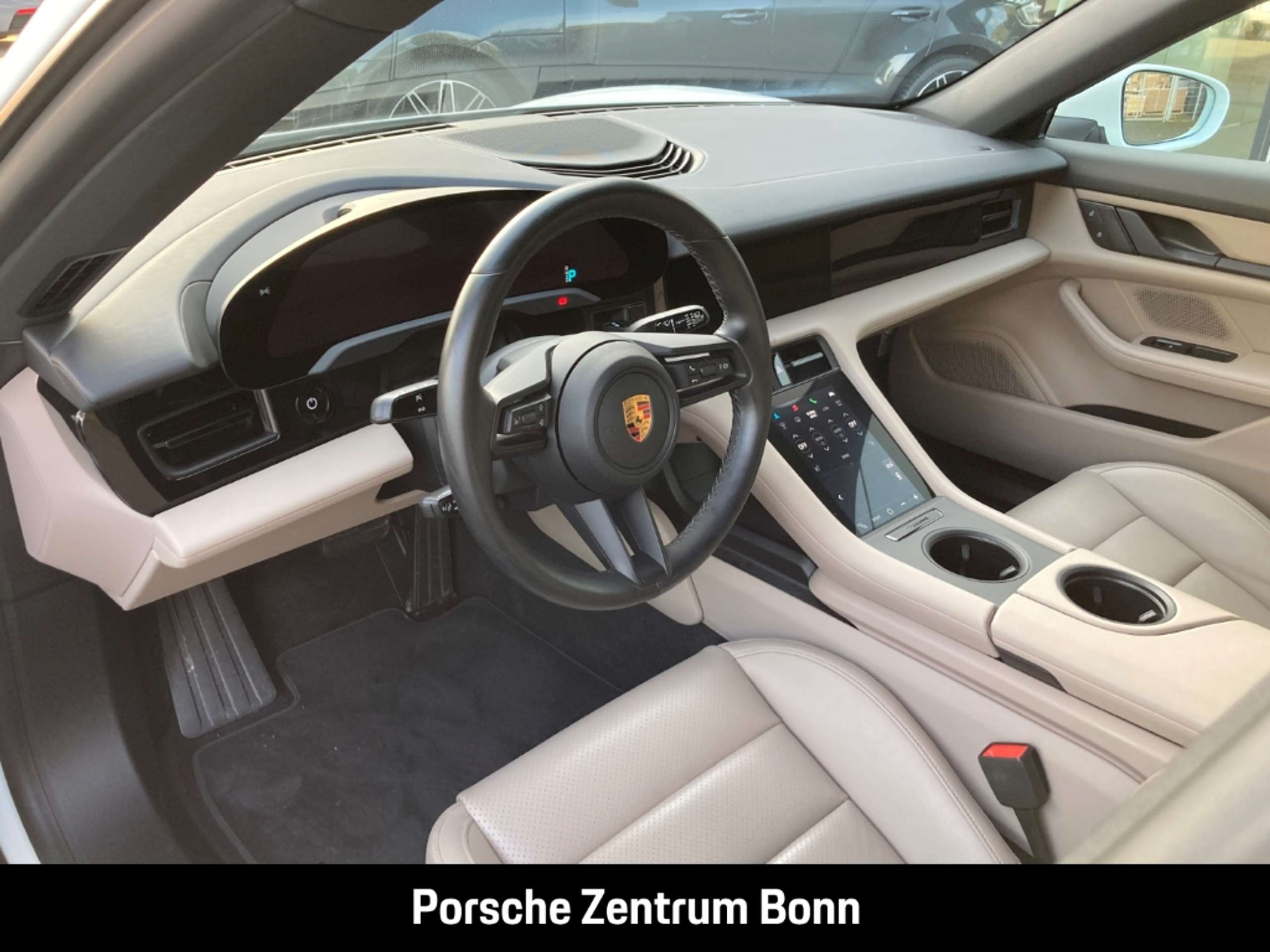 Porsche - Taycan