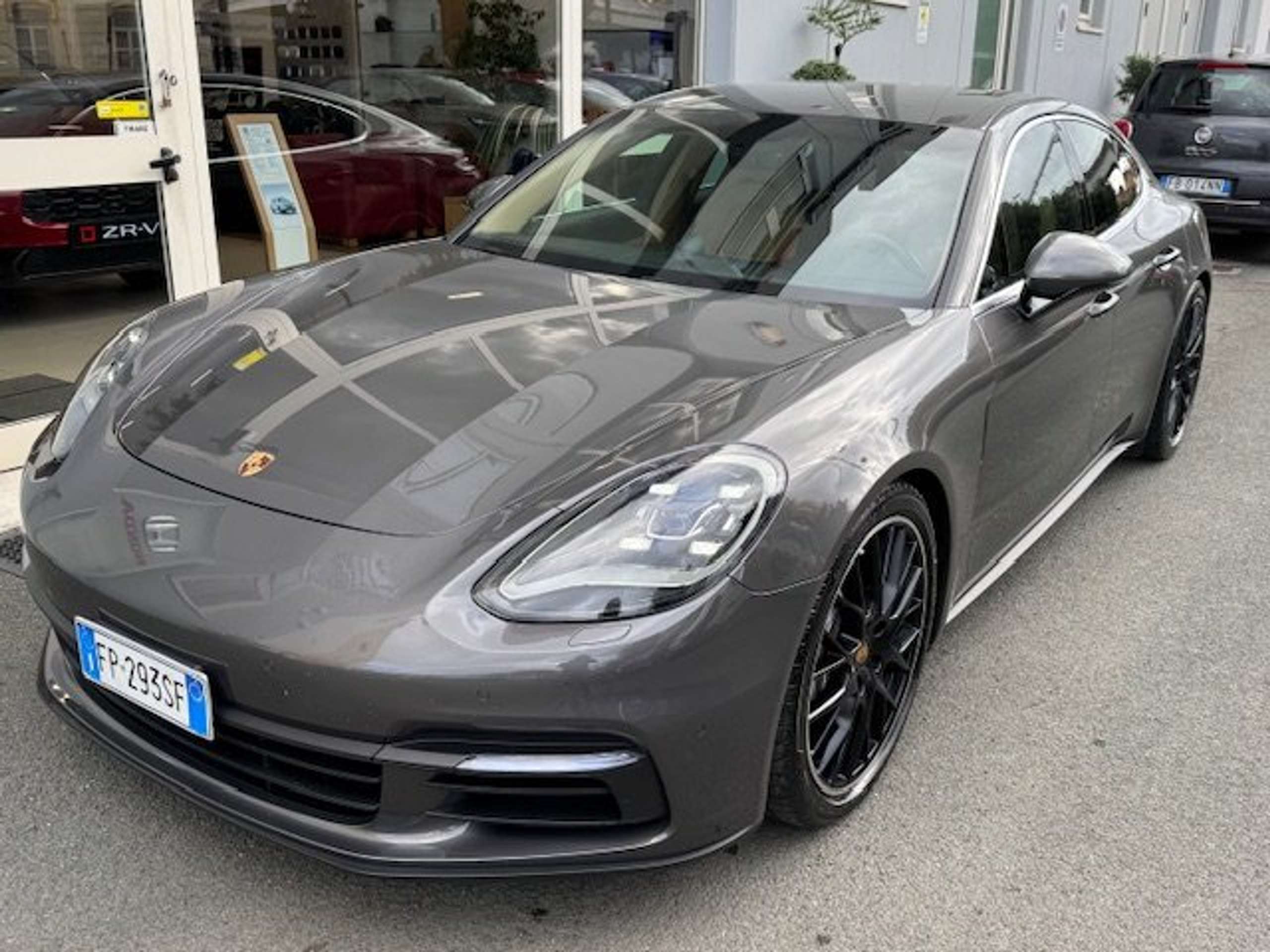 Porsche - Panamera