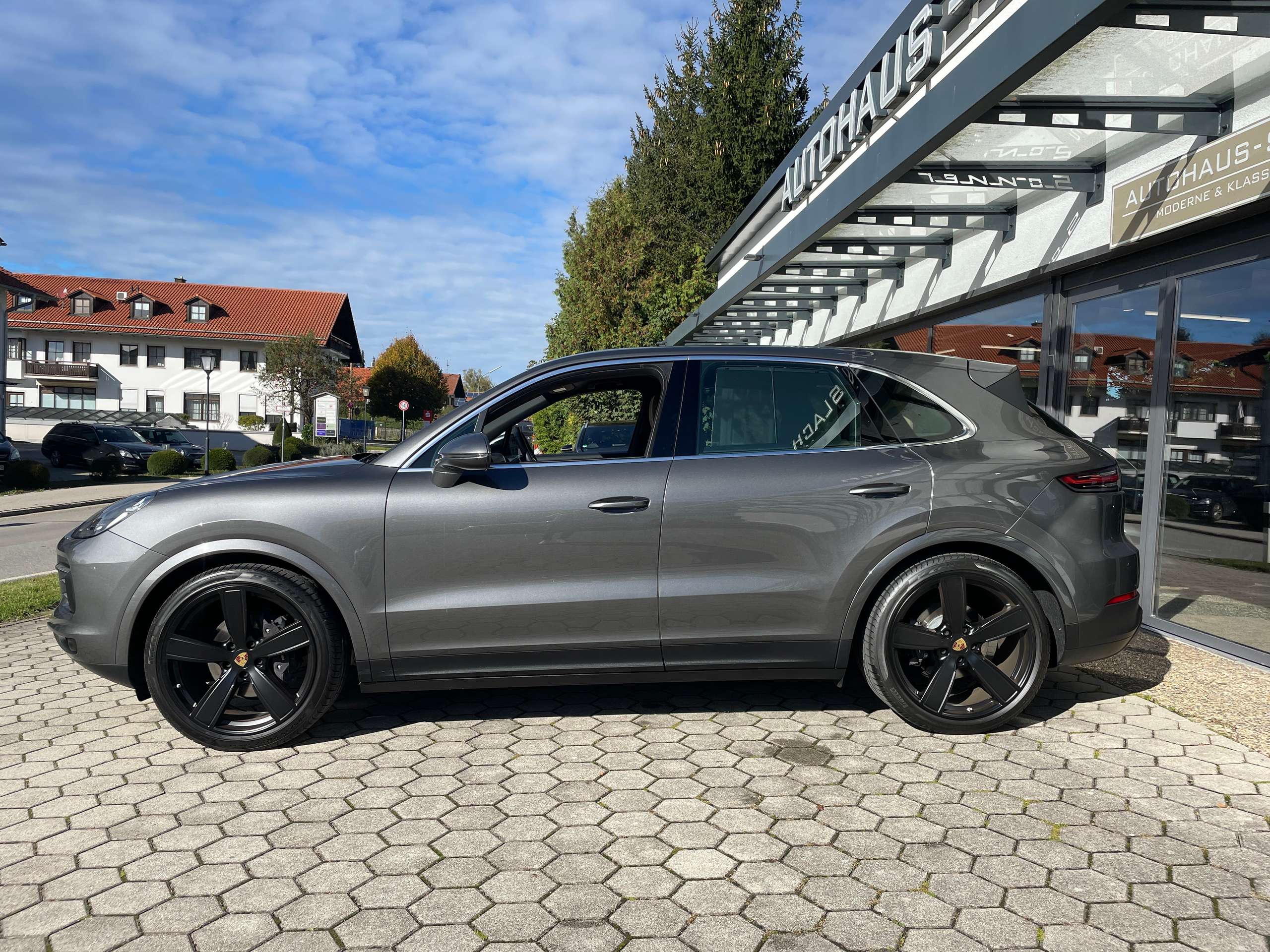 Porsche - Cayenne