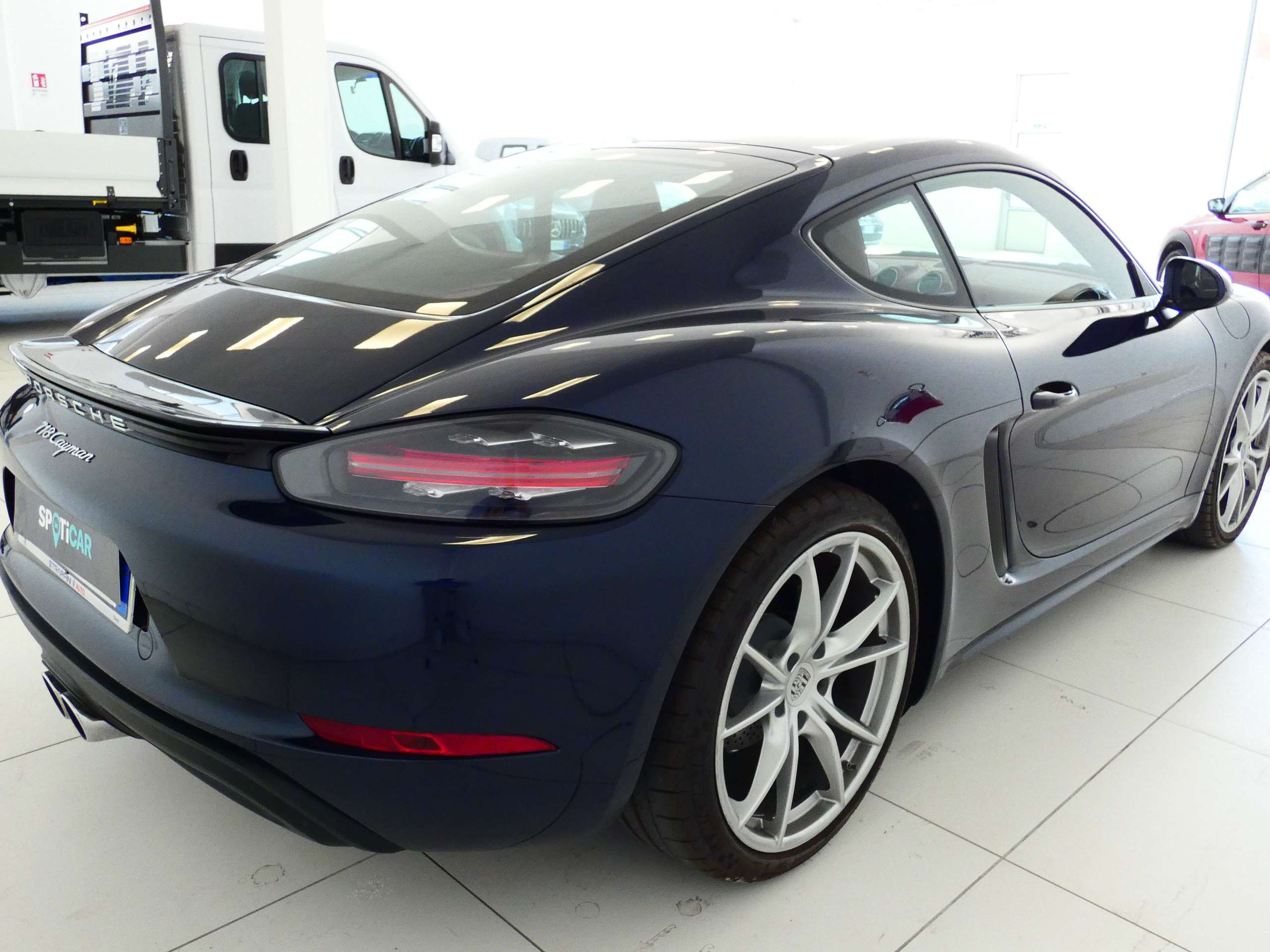 Porsche - Cayman