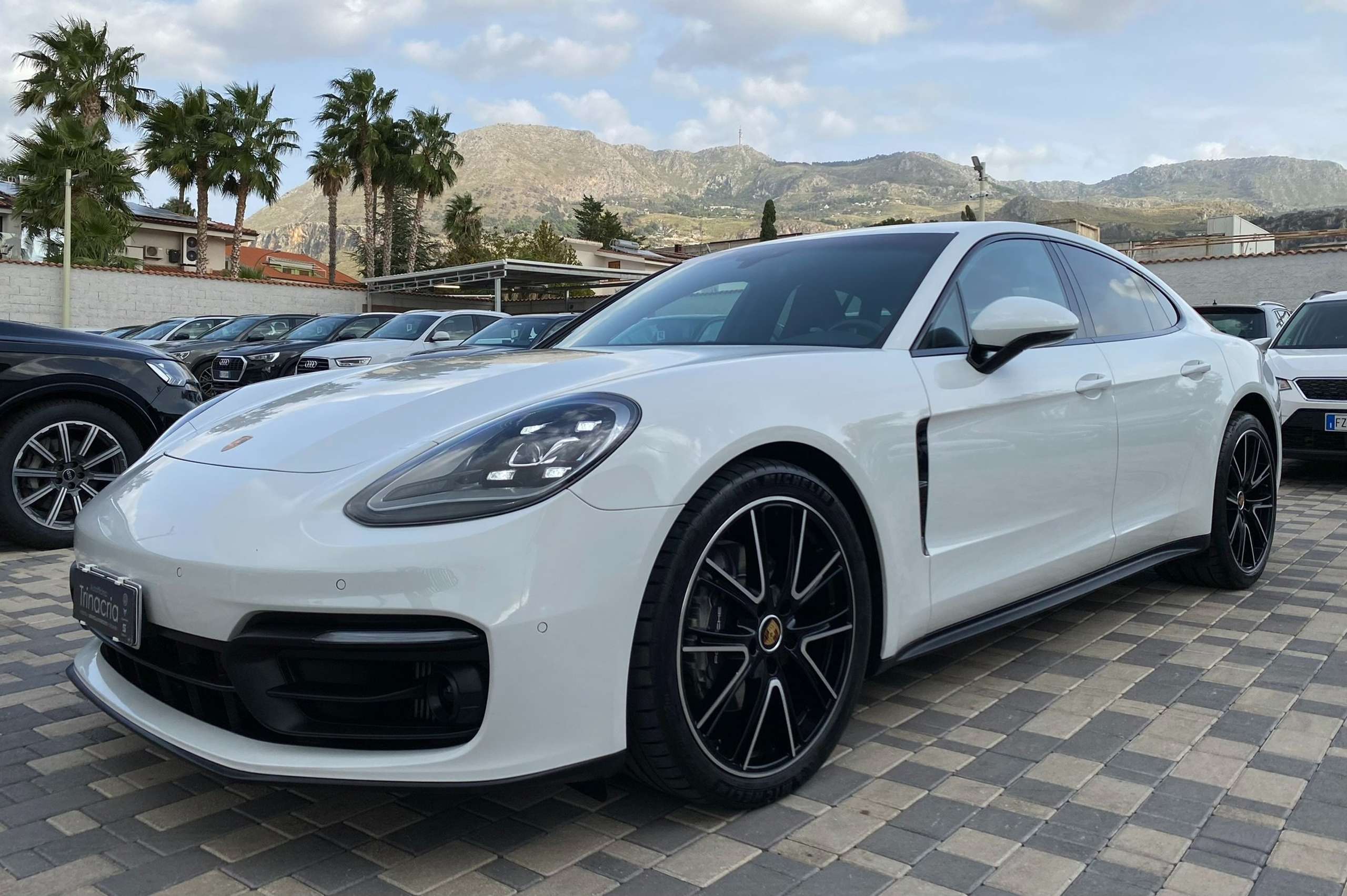 Porsche - Panamera