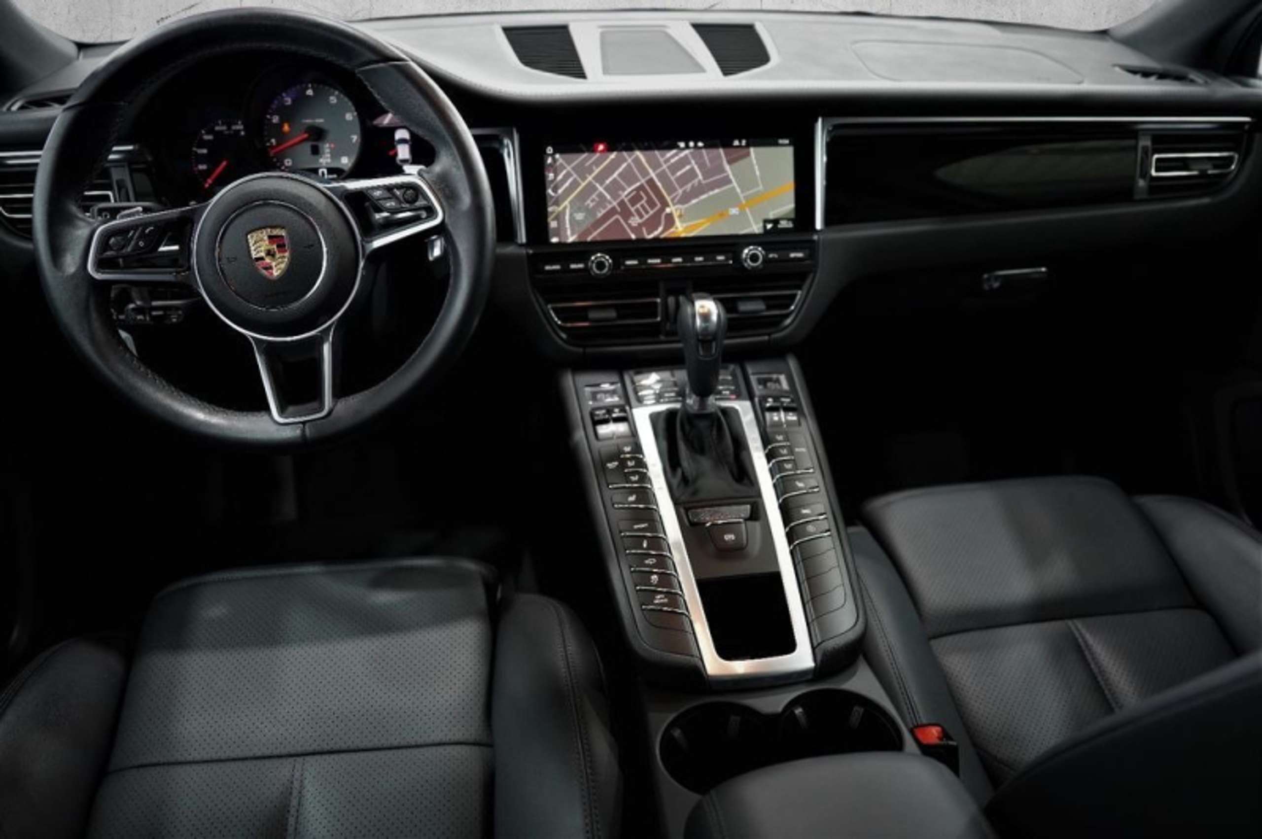 Porsche - Macan