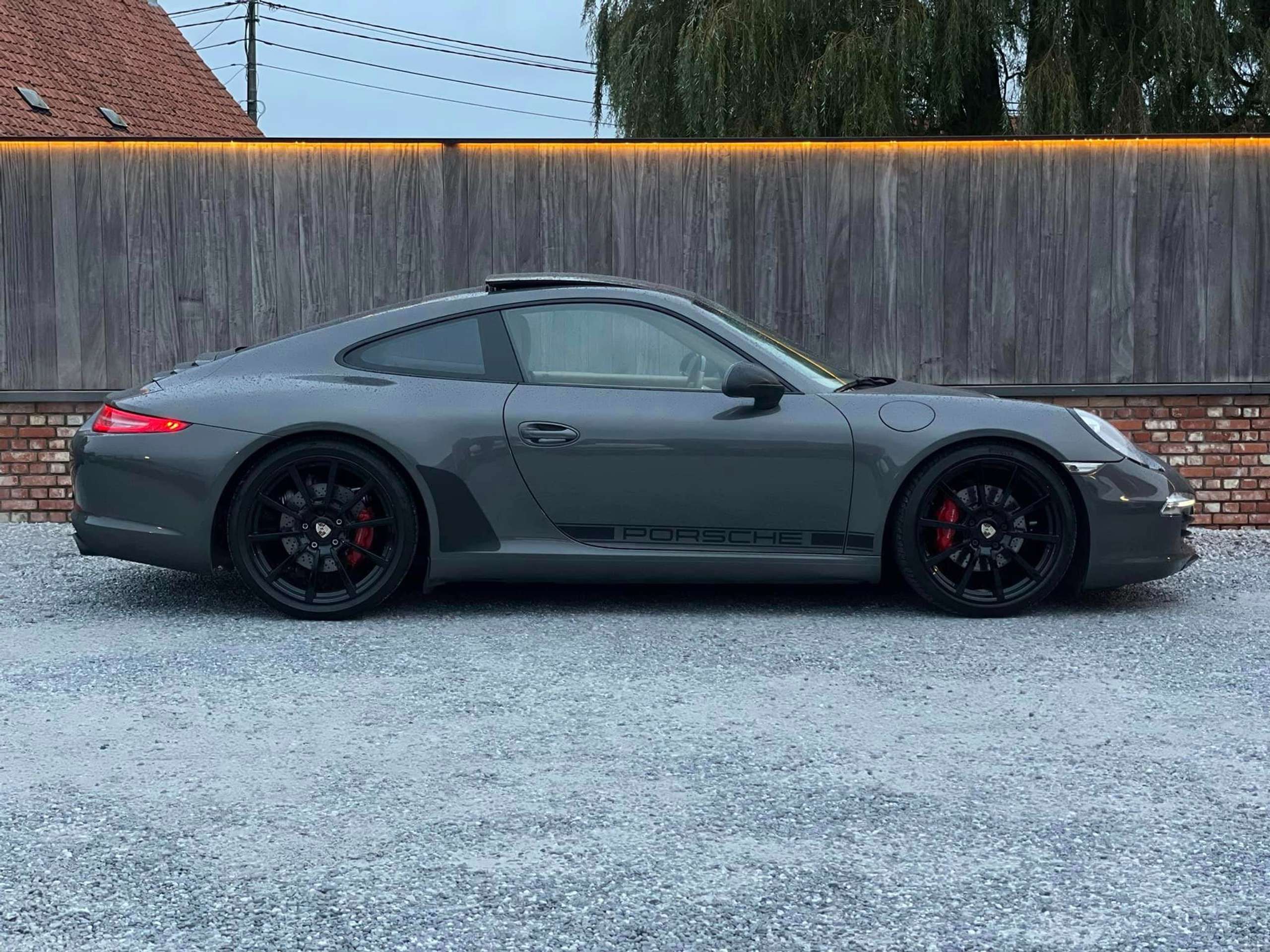 Porsche - 991