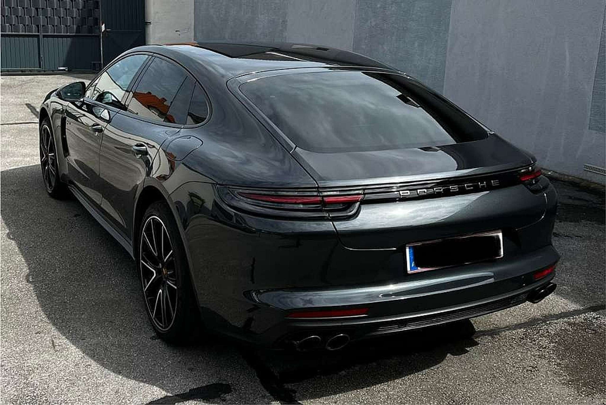 Porsche - Panamera