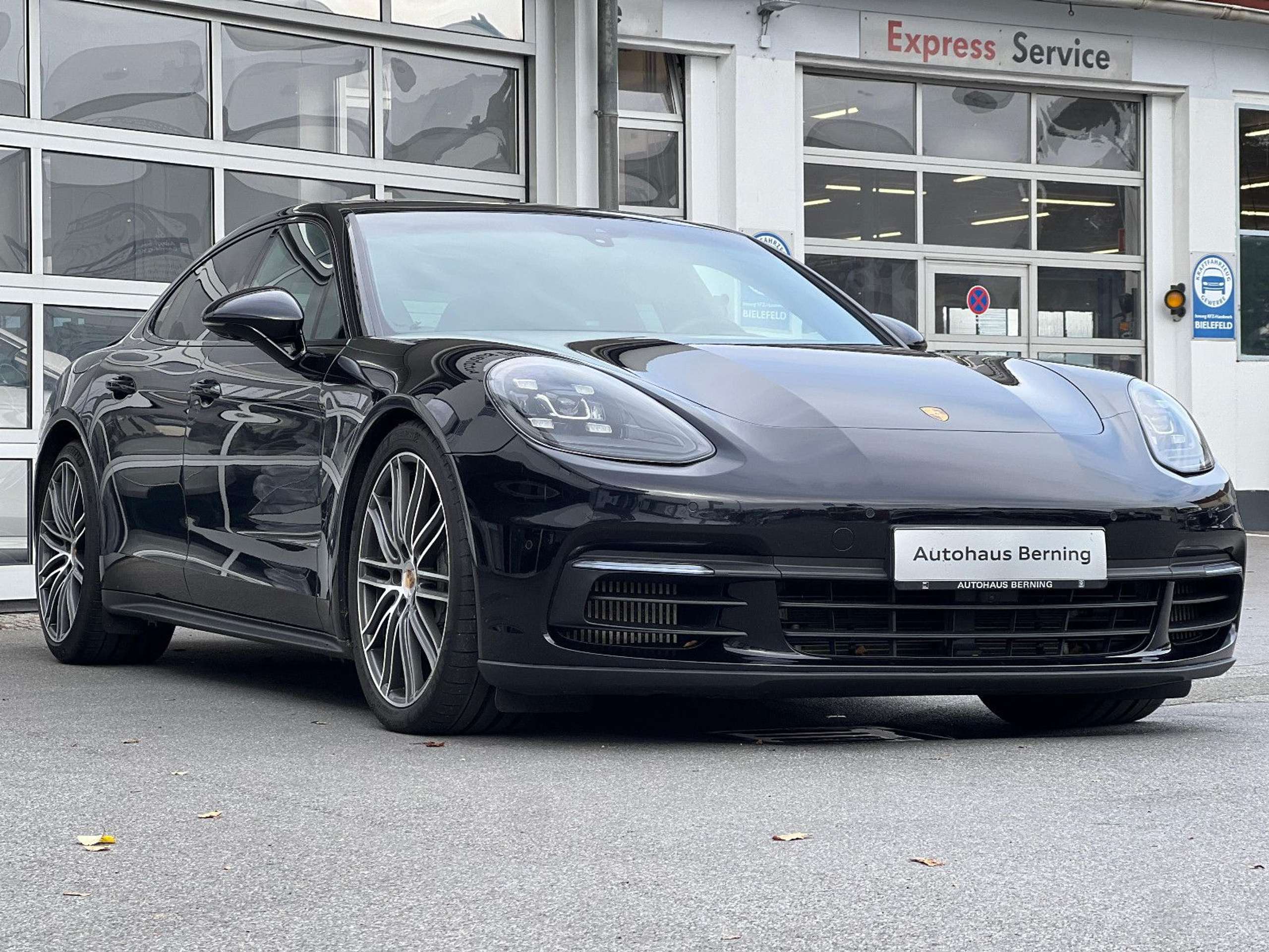 Porsche - Panamera