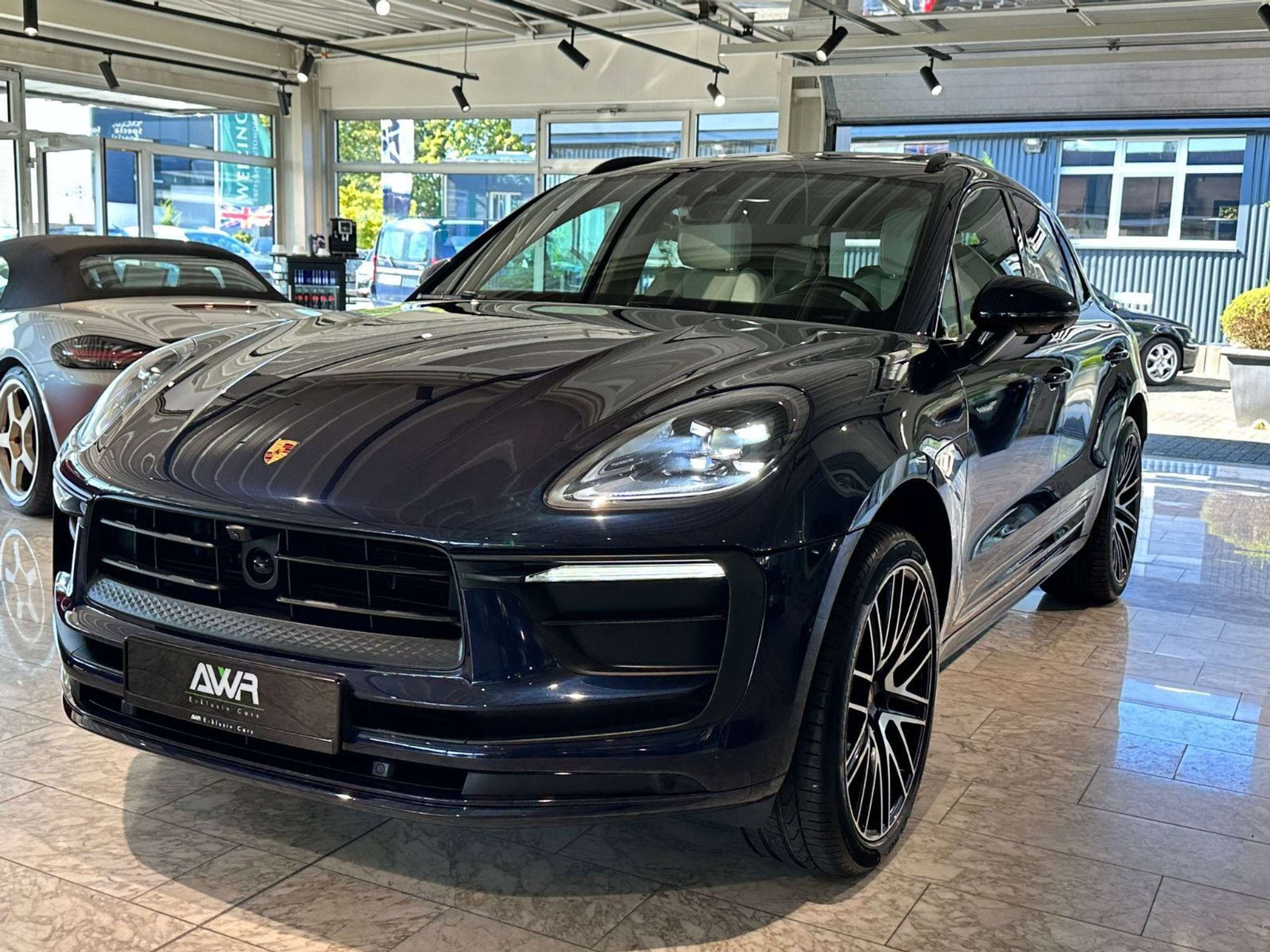 Porsche - Macan